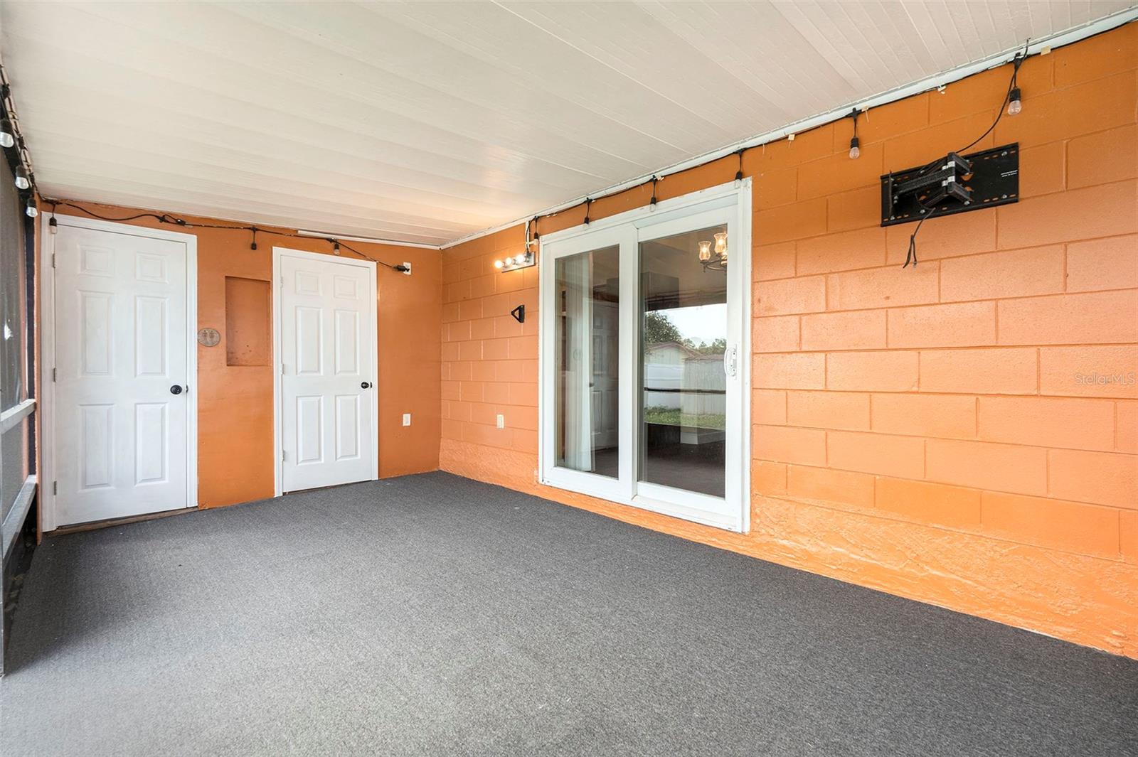 Image 14 of 15 For 5706 Carrollwood Meadows Drive