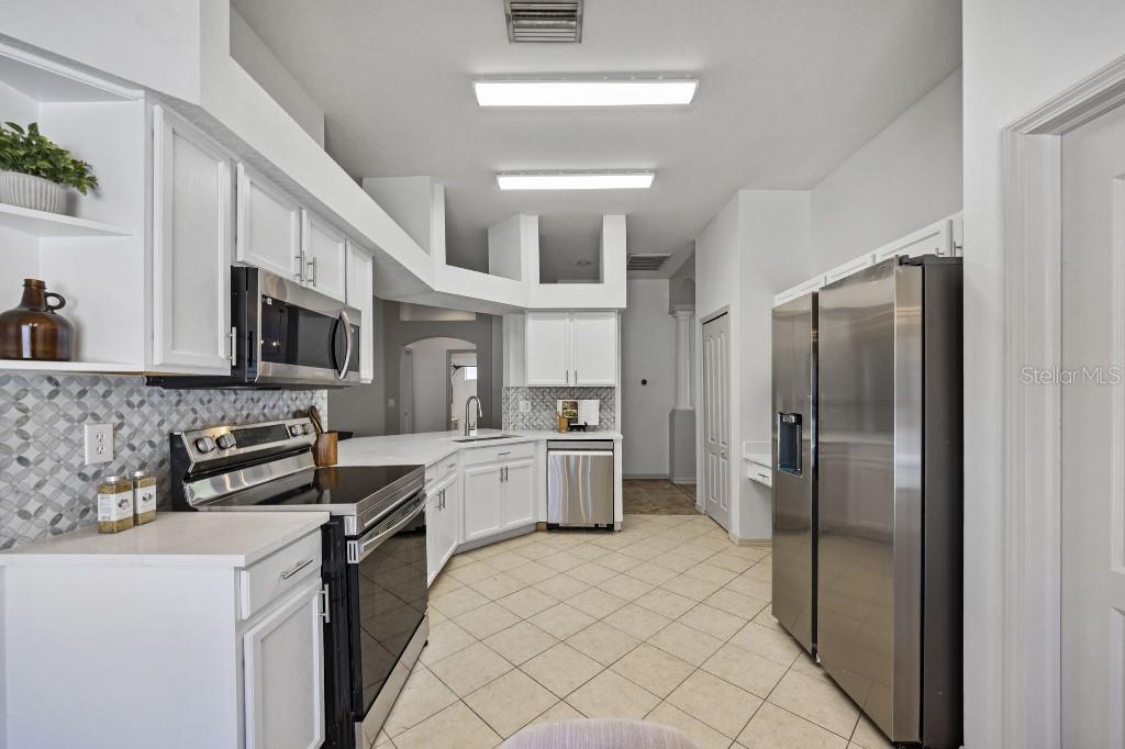 Image 10 of 34 For 10934 May Apple Court