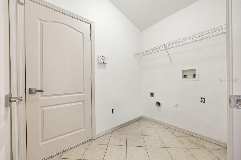 Image 29 of 34 For 10934 May Apple Court