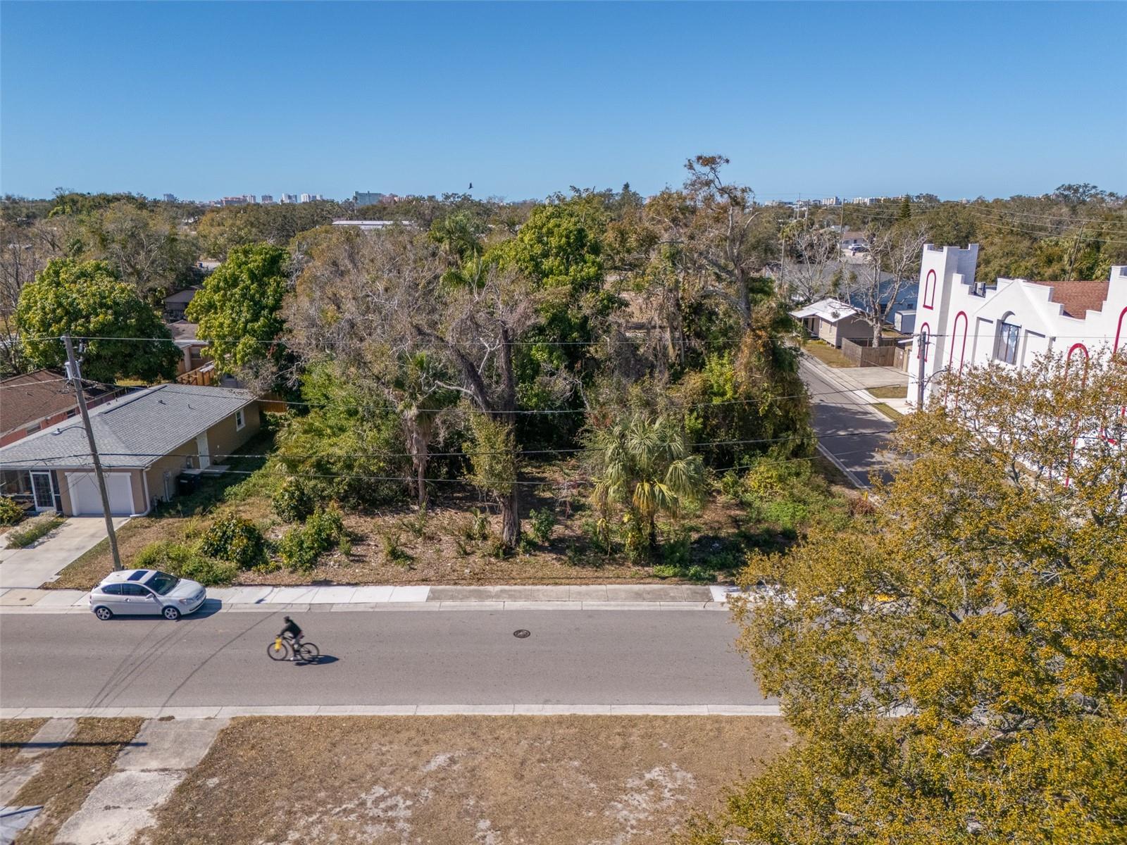 Image 17 of 29 For 1408 Pennsylvania Avenue