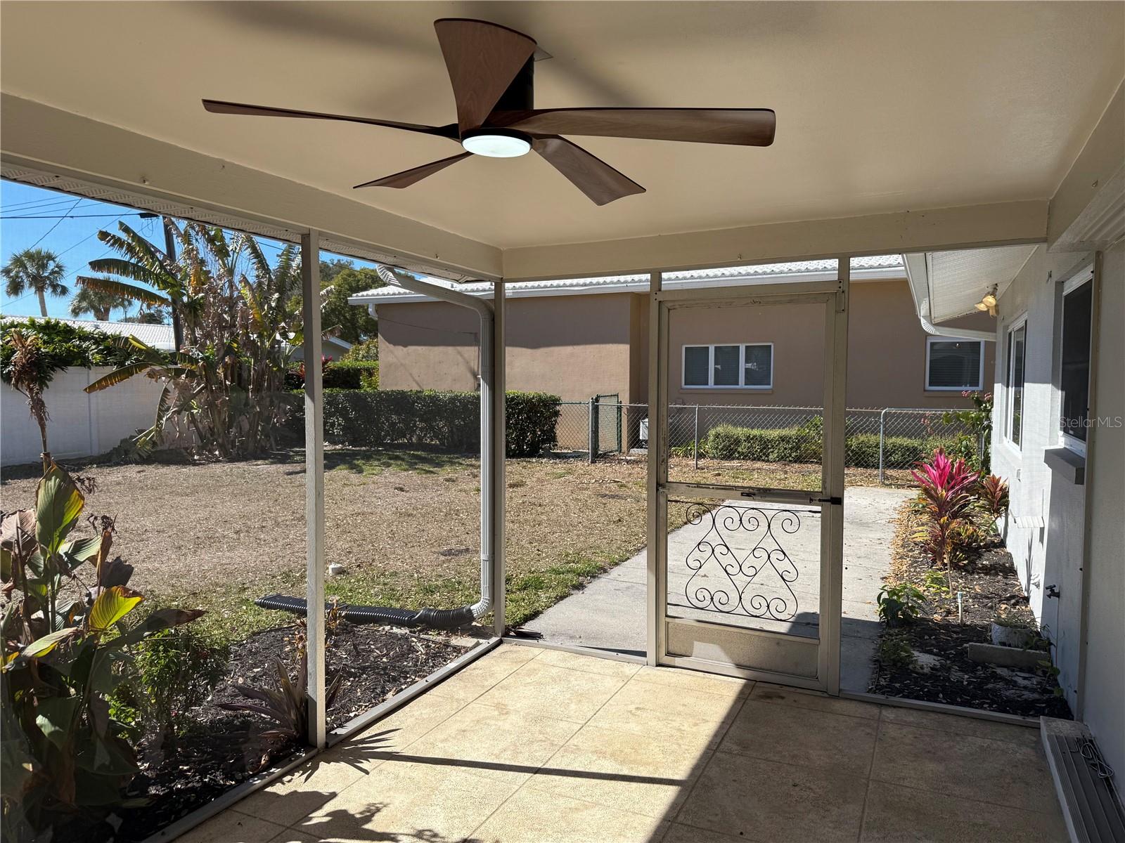 Image 24 of 44 For 2077 Envoy Court