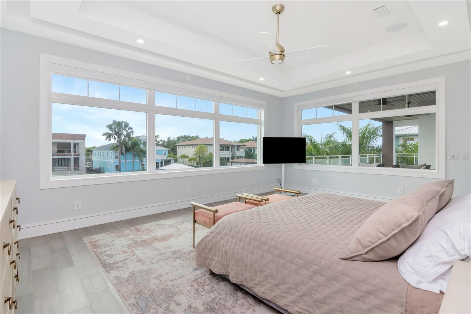 Image 19 of 42 For 4936 San Rafael Street