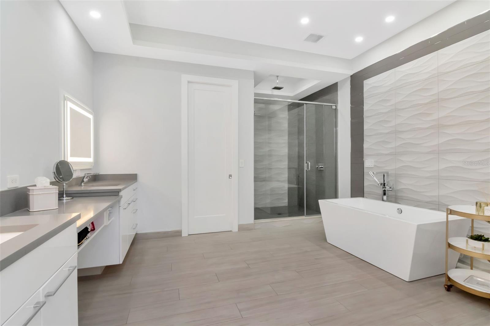 Image 21 of 42 For 4936 San Rafael Street