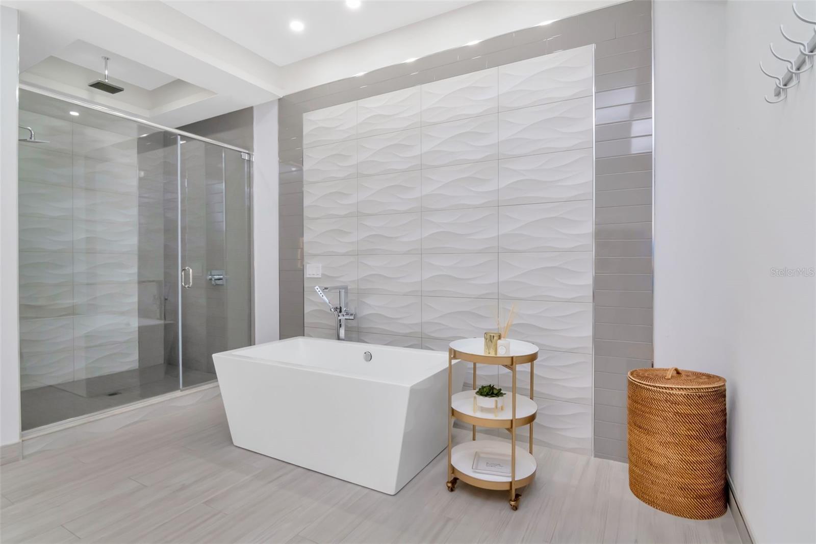 Image 22 of 42 For 4936 San Rafael Street