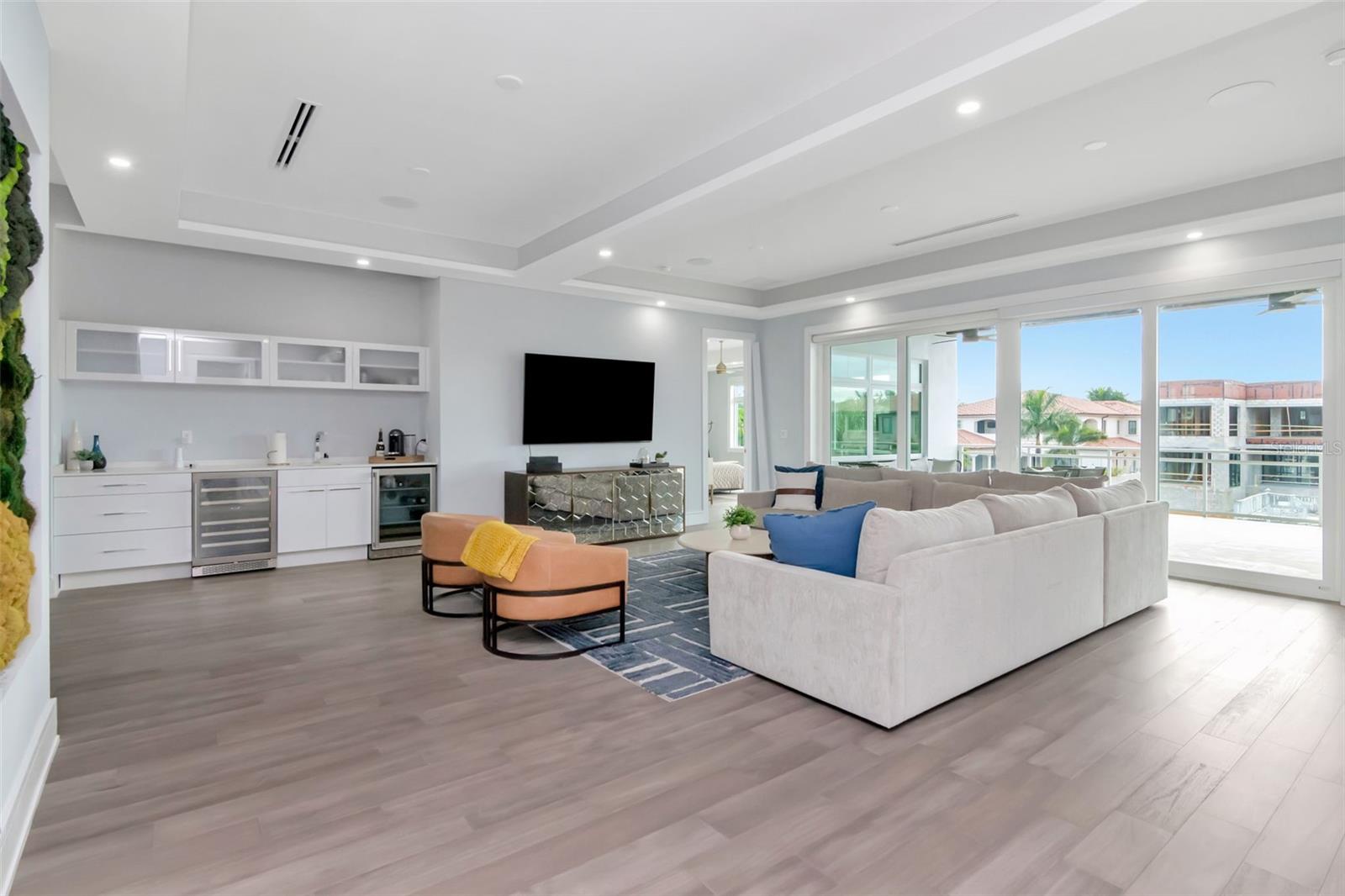 Image 26 of 42 For 4936 San Rafael Street