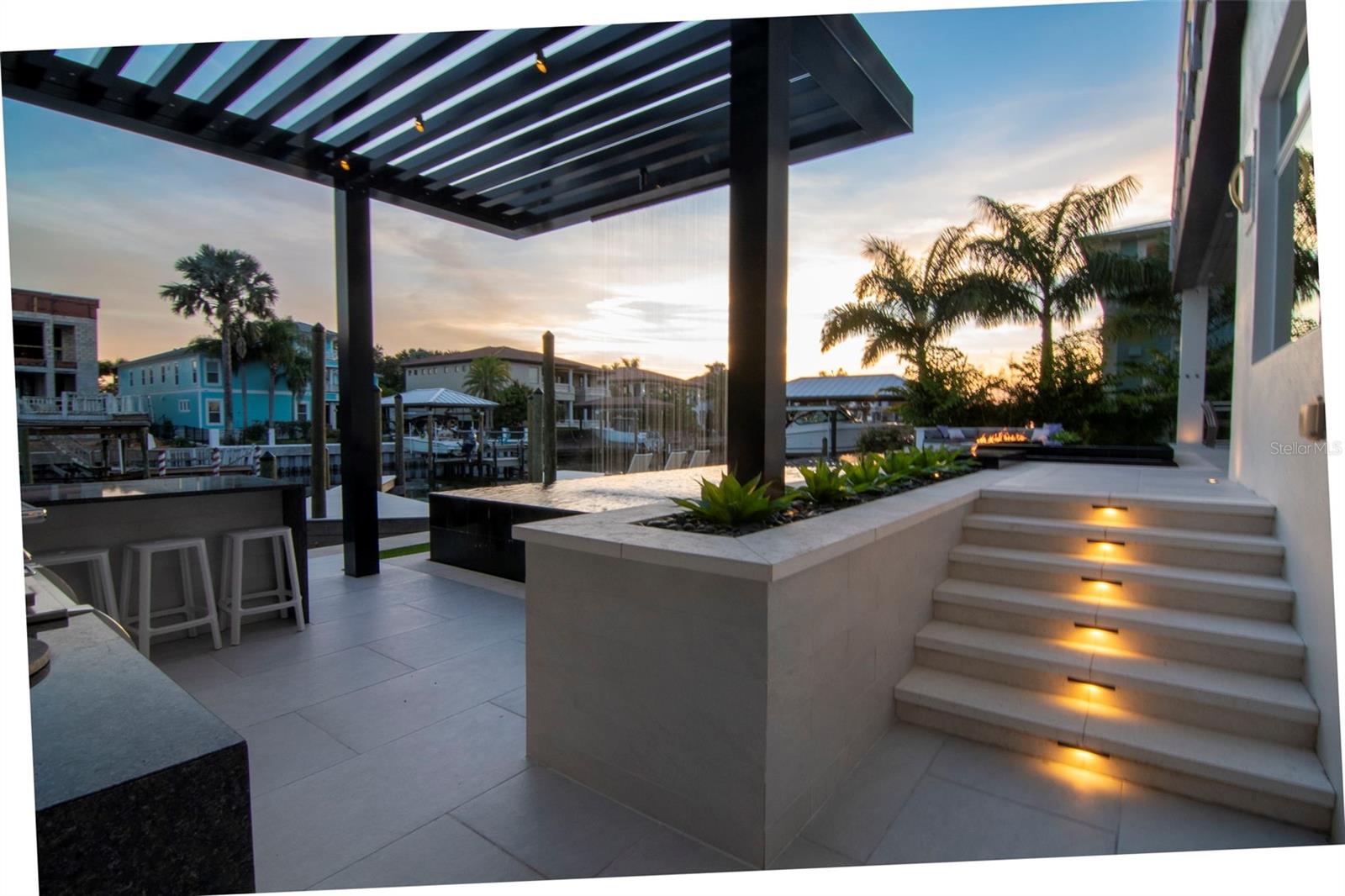 Image 34 of 42 For 4936 San Rafael Street