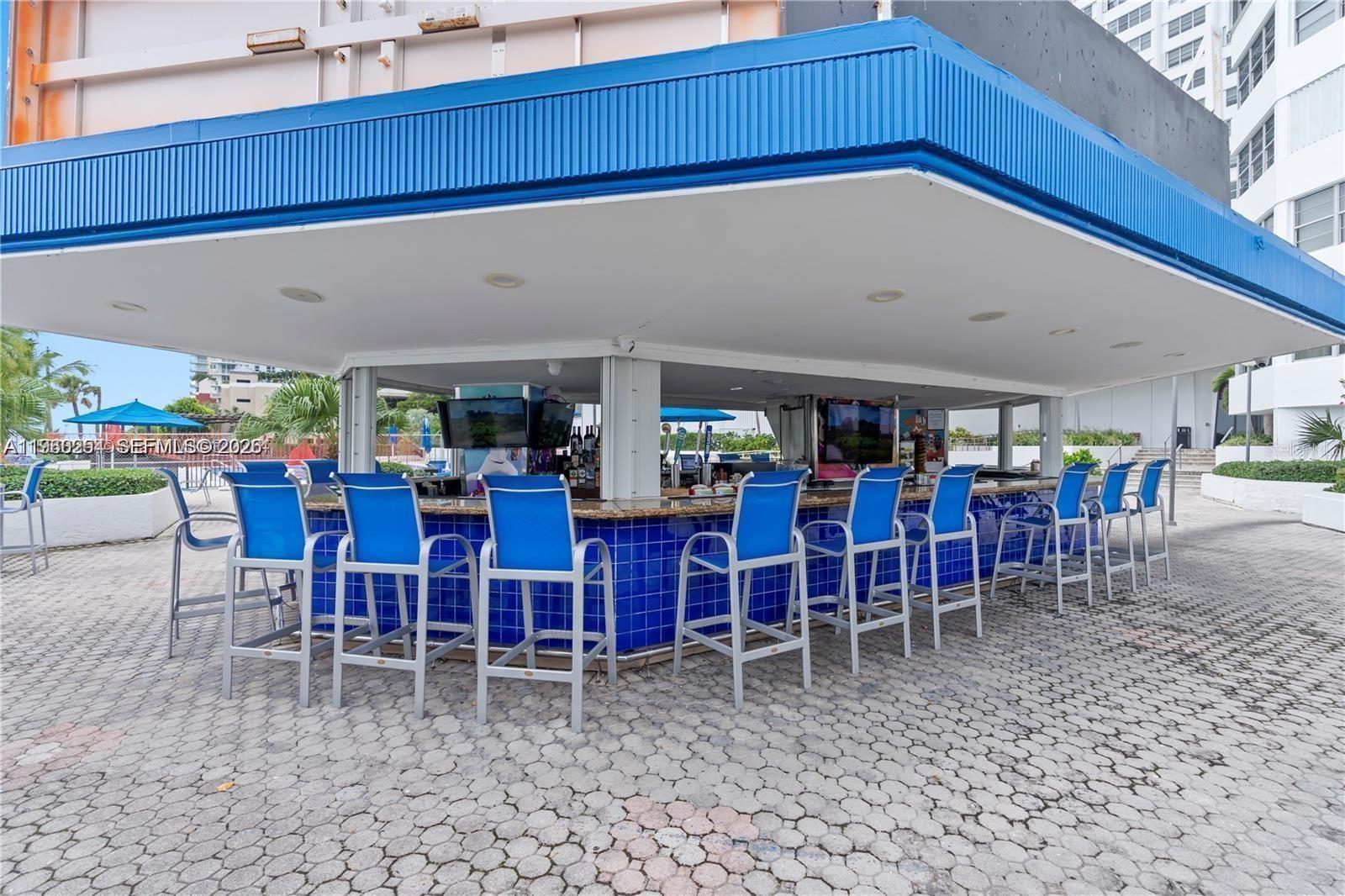 Image 26 of 36 For 999 Brickell Bay Drive 1202