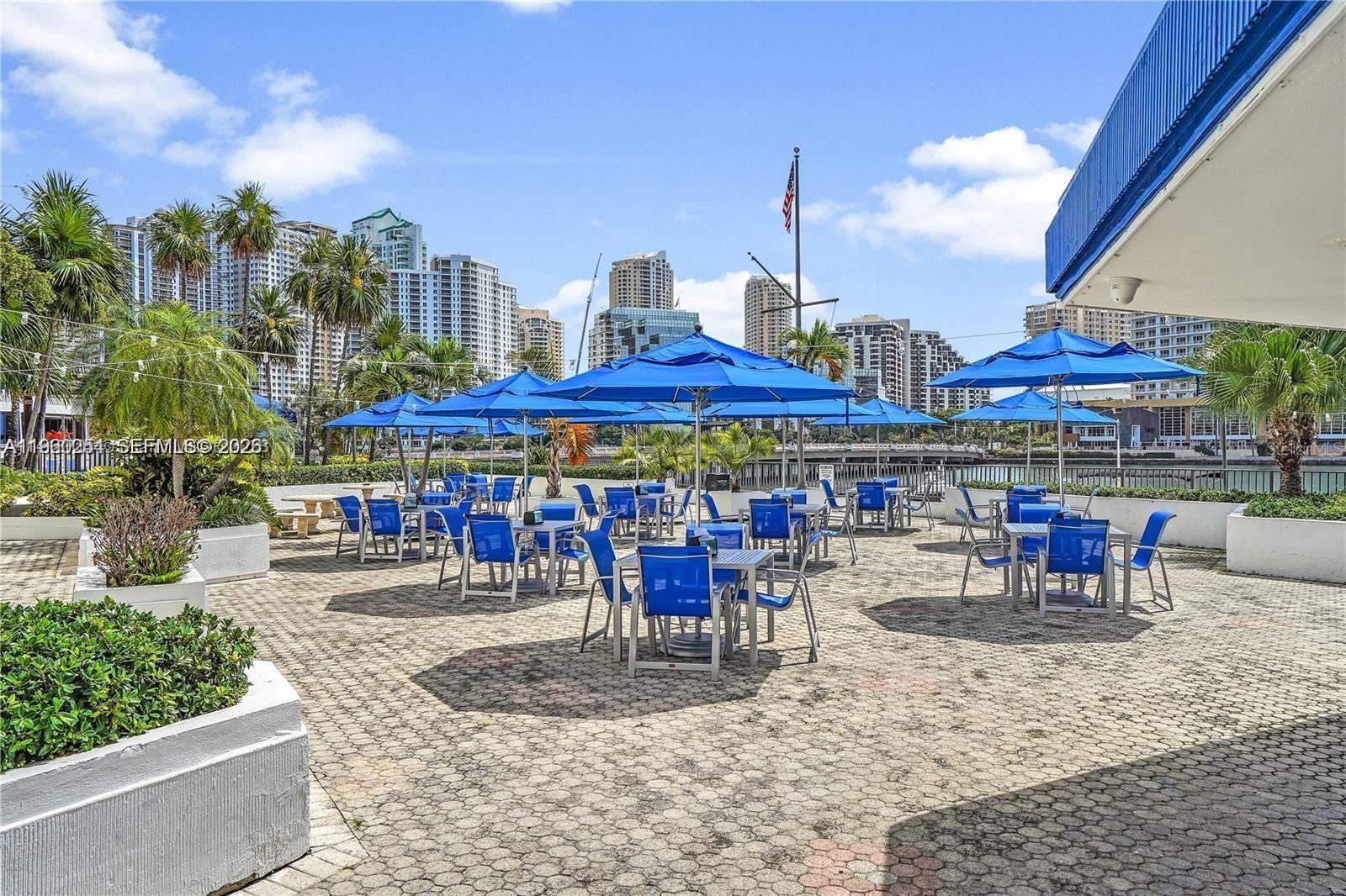 Image 29 of 36 For 999 Brickell Bay Drive 1202