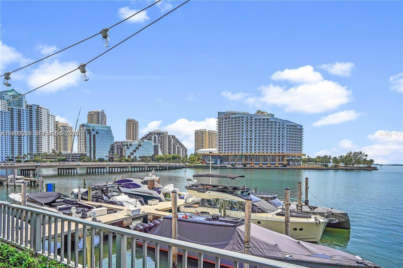 Image 30 of 36 For 999 Brickell Bay Drive 1202