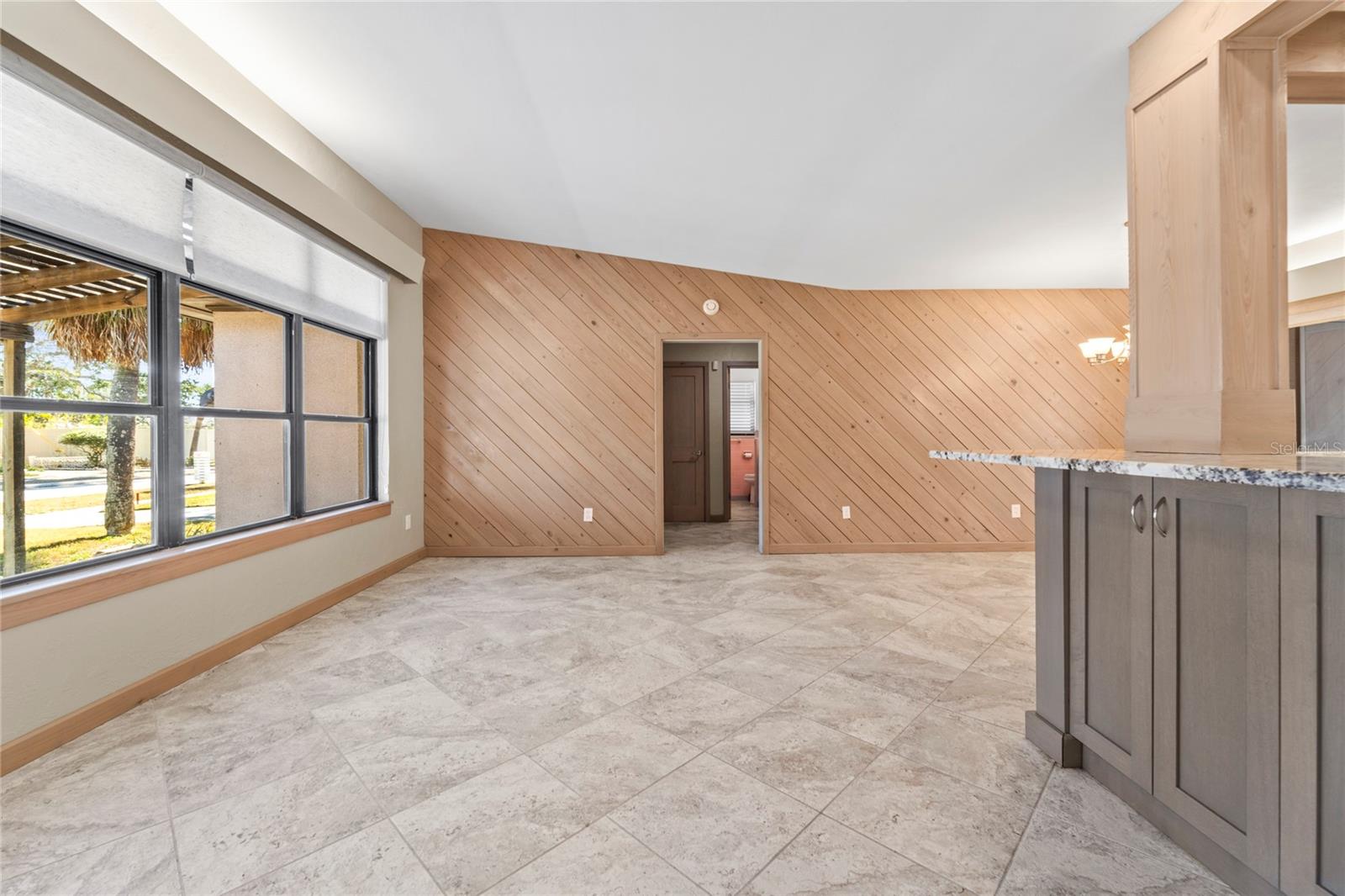 Image 12 of 73 For 3110 De Bazan Avenue