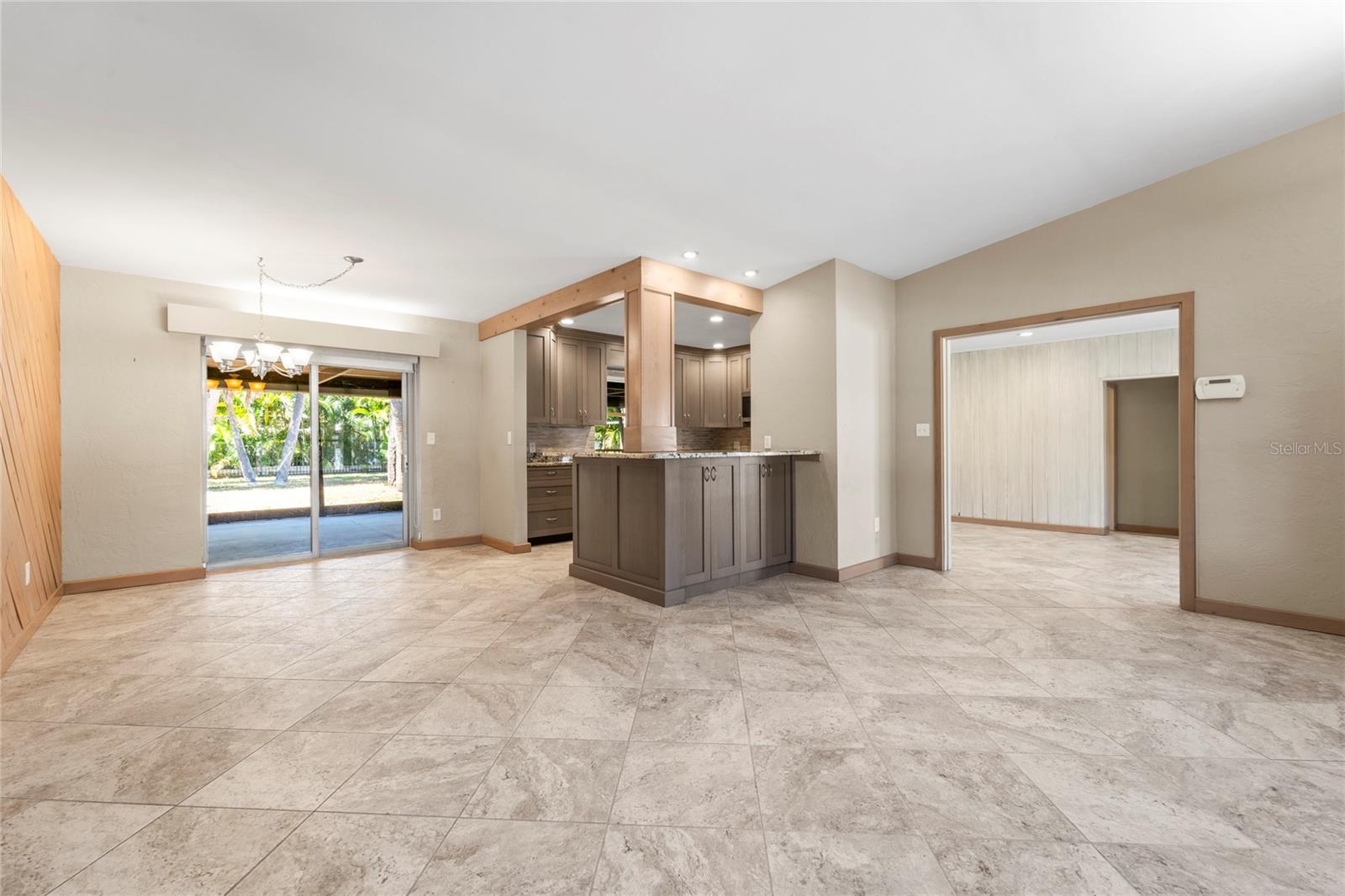 Image 14 of 73 For 3110 De Bazan Avenue