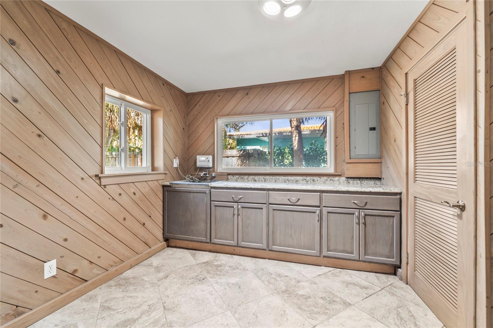 Image 51 of 73 For 3110 De Bazan Avenue