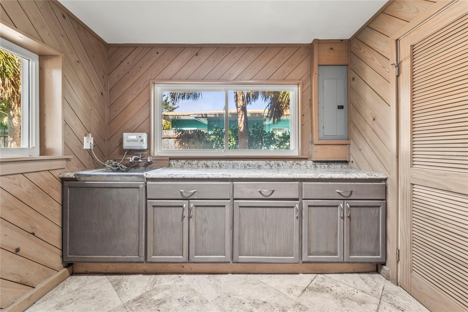 Image 52 of 73 For 3110 De Bazan Avenue