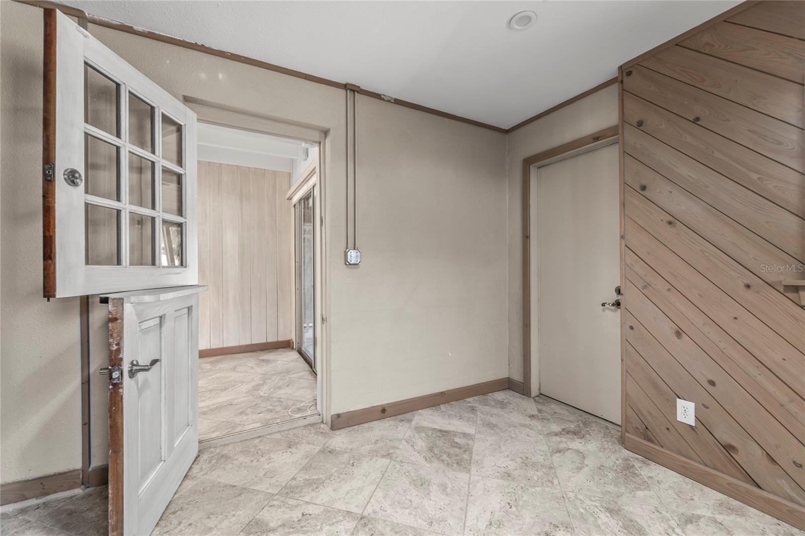 Image 54 of 73 For 3110 De Bazan Avenue