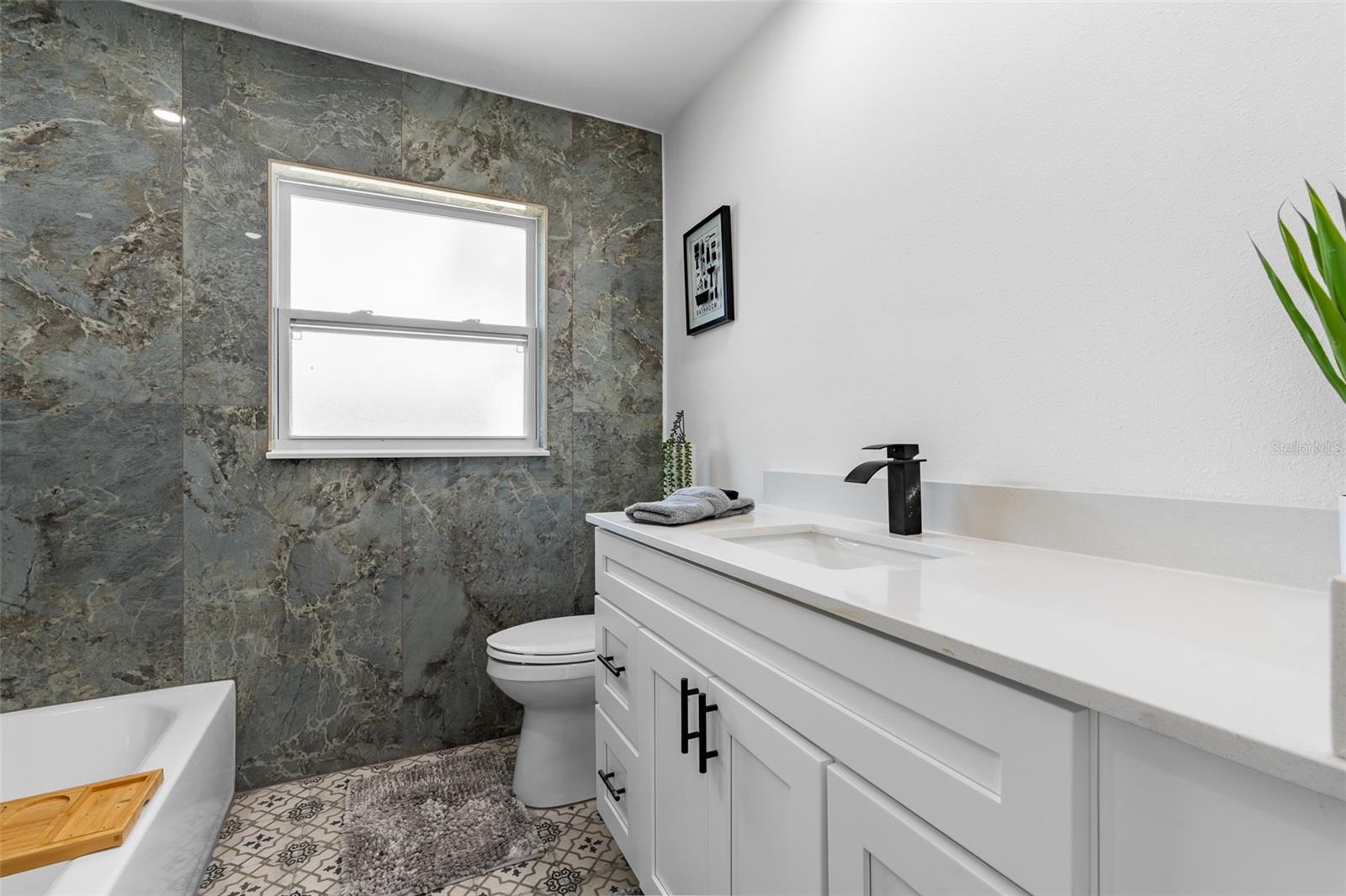 Image 19 of 43 For 1480 Fairfield Drive