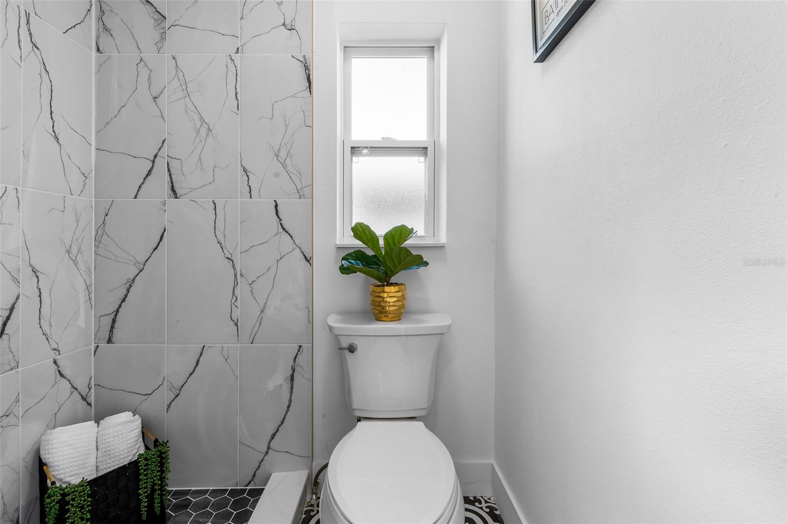 Image 25 of 43 For 1480 Fairfield Drive