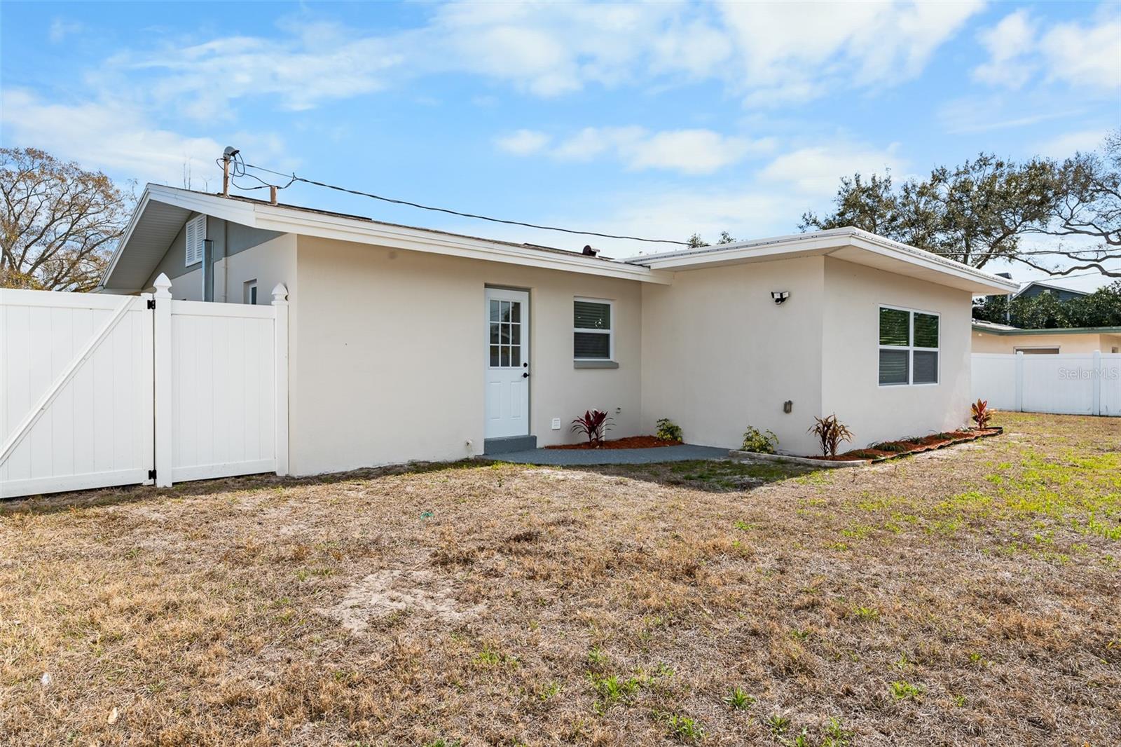 Image 29 of 43 For 1480 Fairfield Drive