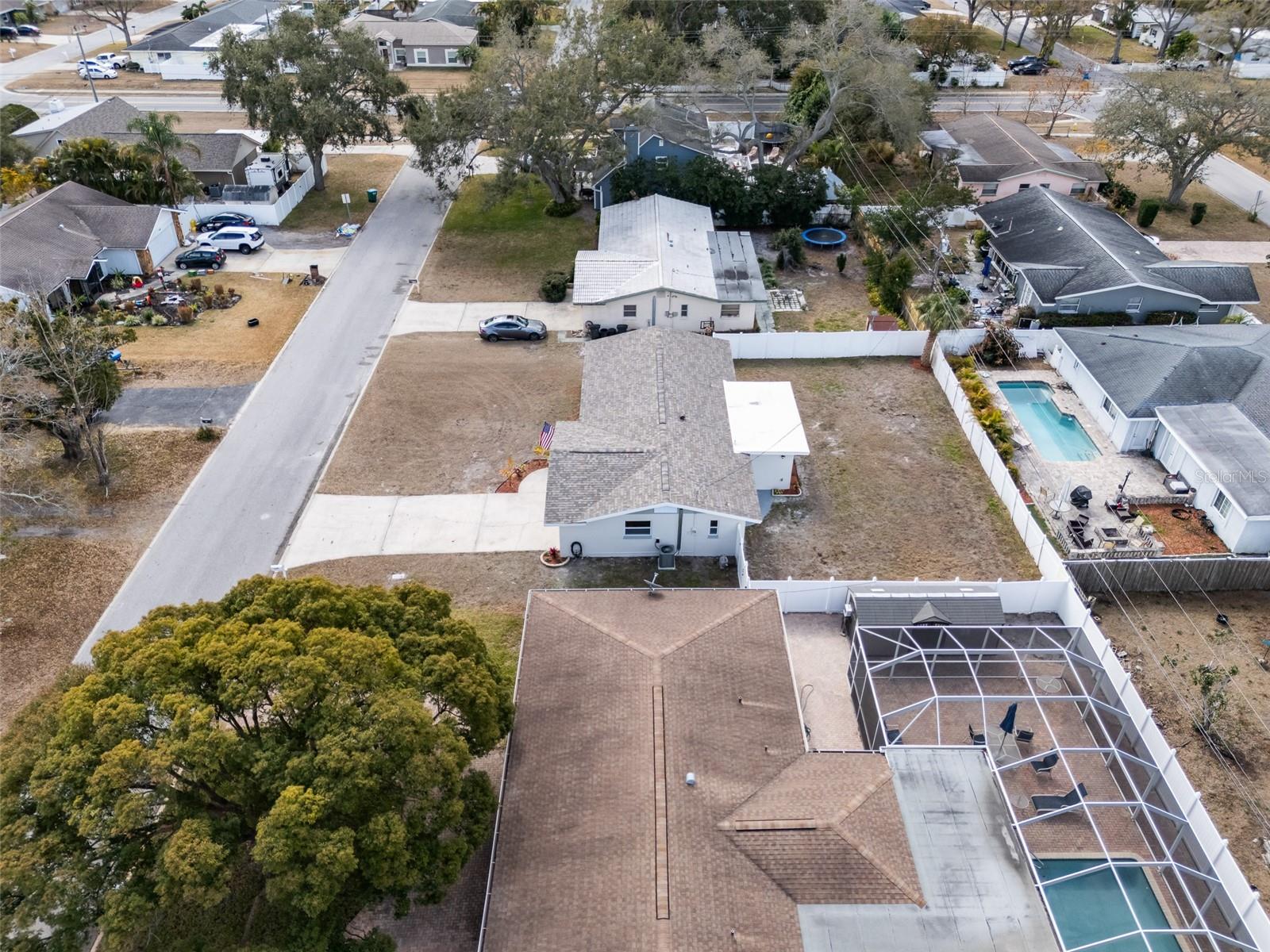 Image 38 of 43 For 1480 Fairfield Drive