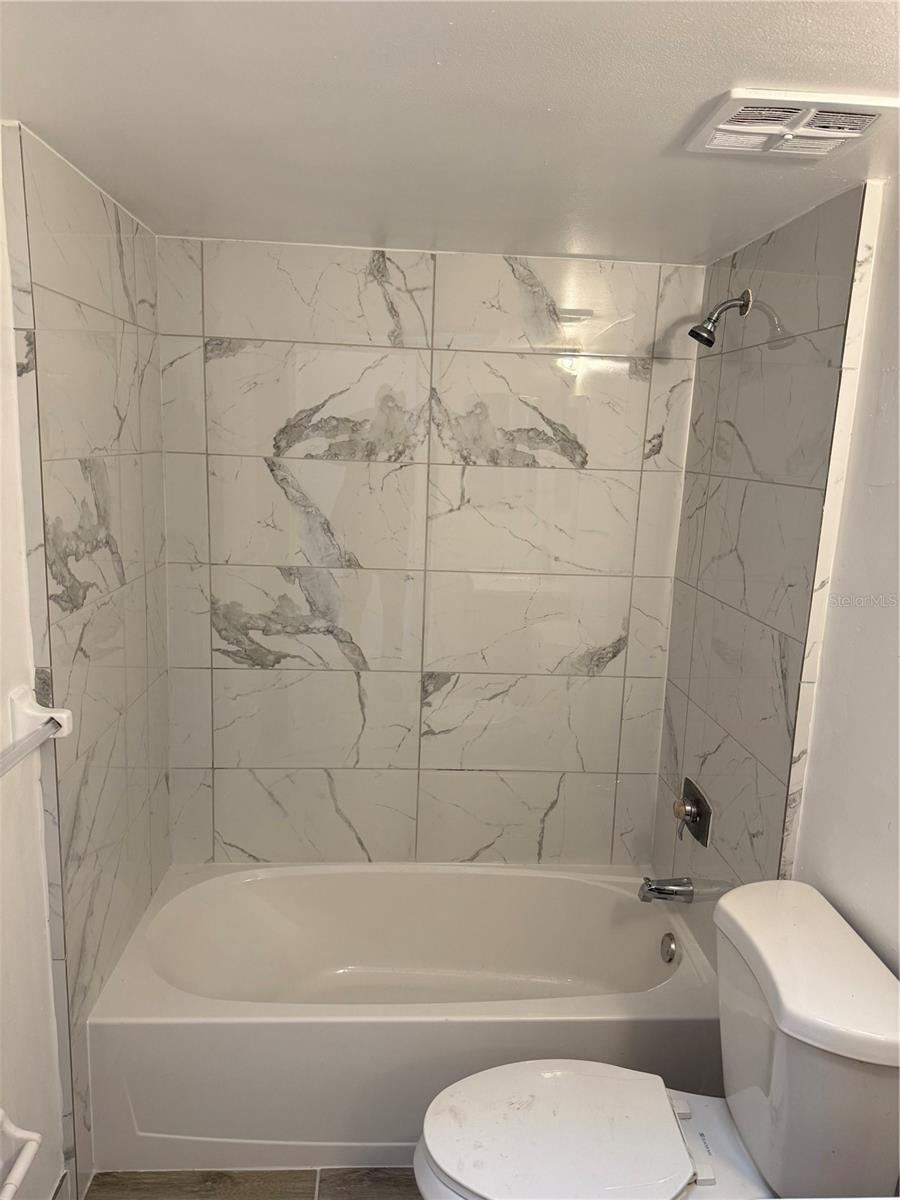 Image 5 of 8 For 7189 Balboa Drive 7189