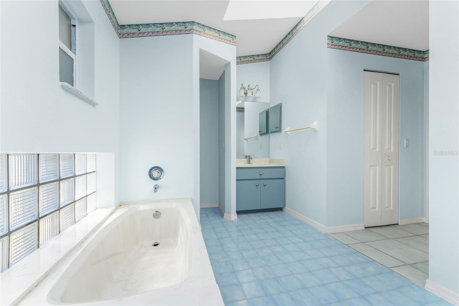 Image 21 of 32 For 302 Singapore Rd