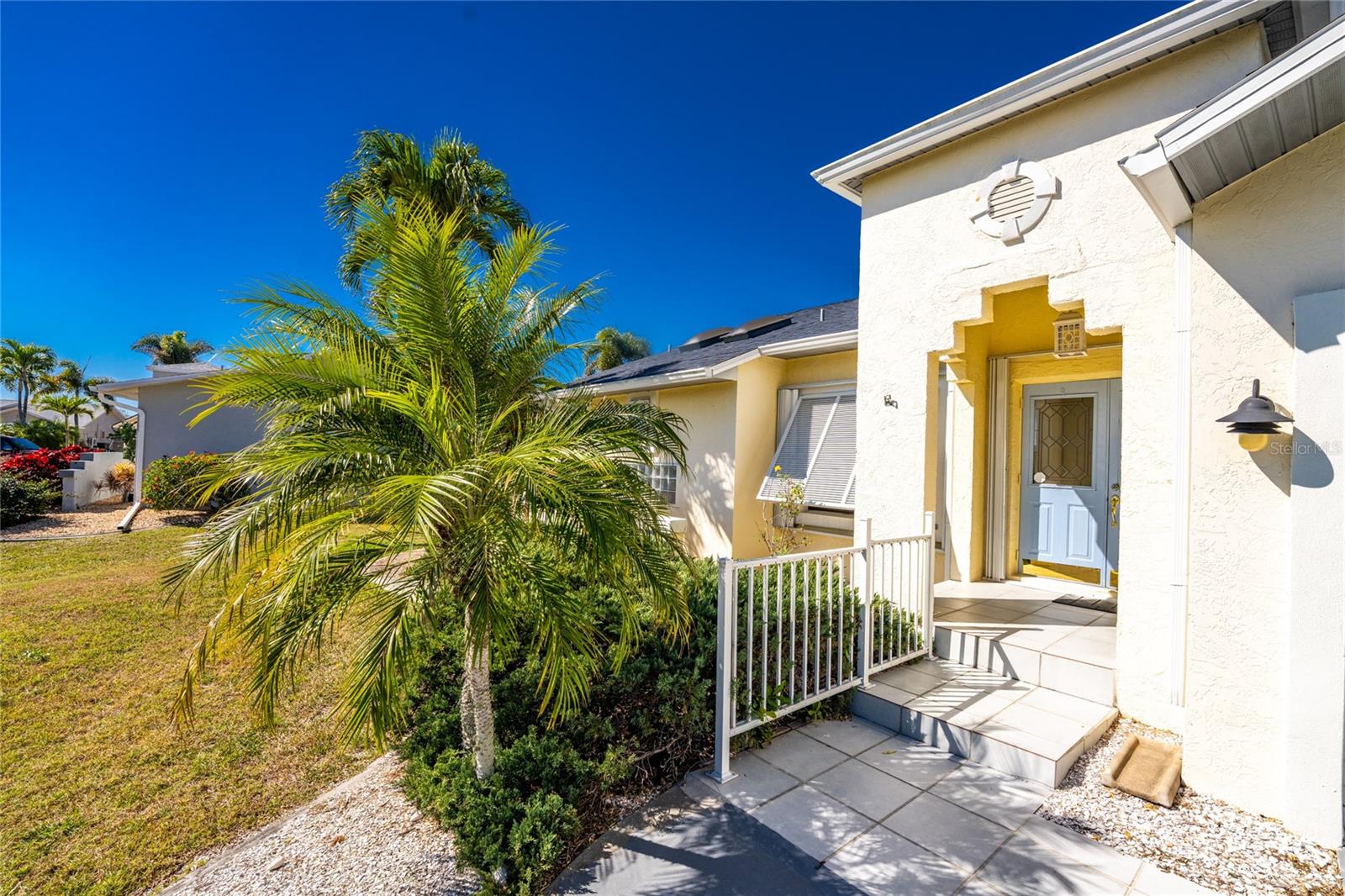 Image 4 of 32 For 302 Singapore Rd