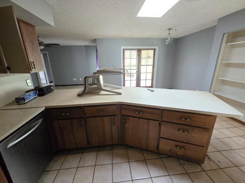 Image 5 of 16 For 399 Pepper Street