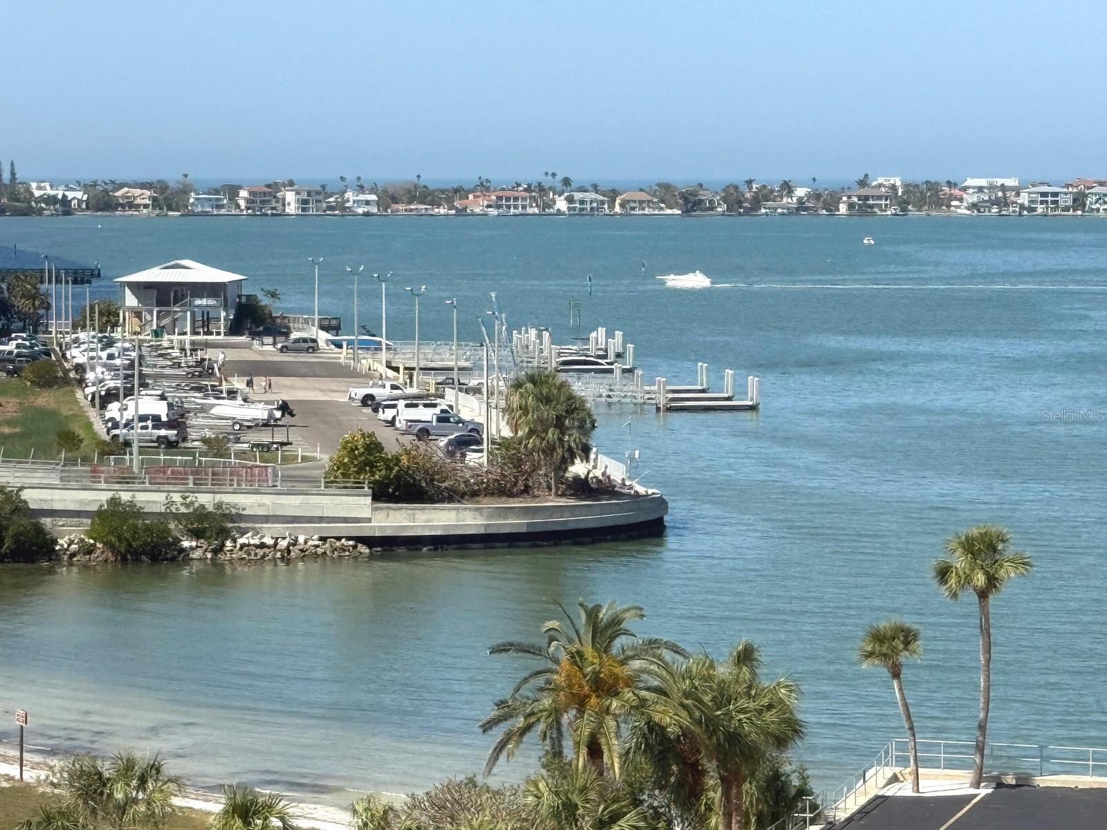 Image 41 of 46 For 100 Bluff View Drive 317a