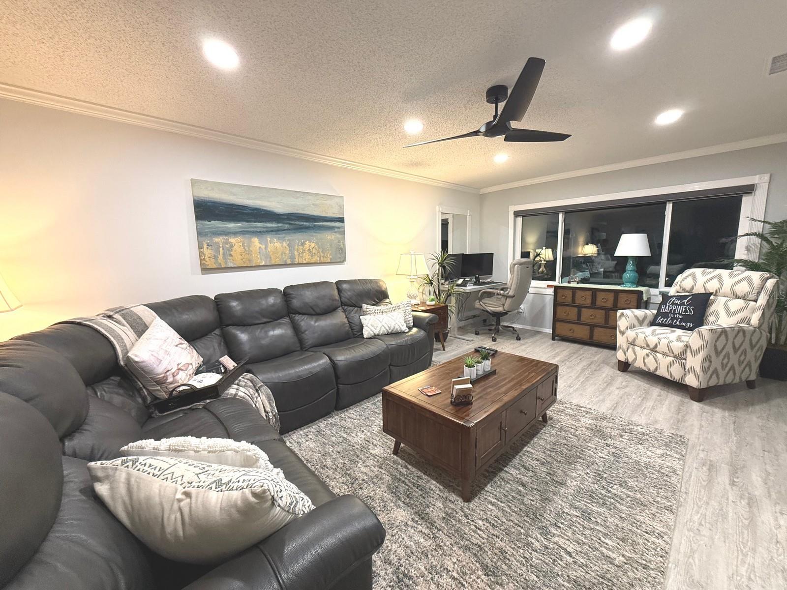 Image 5 of 46 For 100 Bluff View Drive 317a