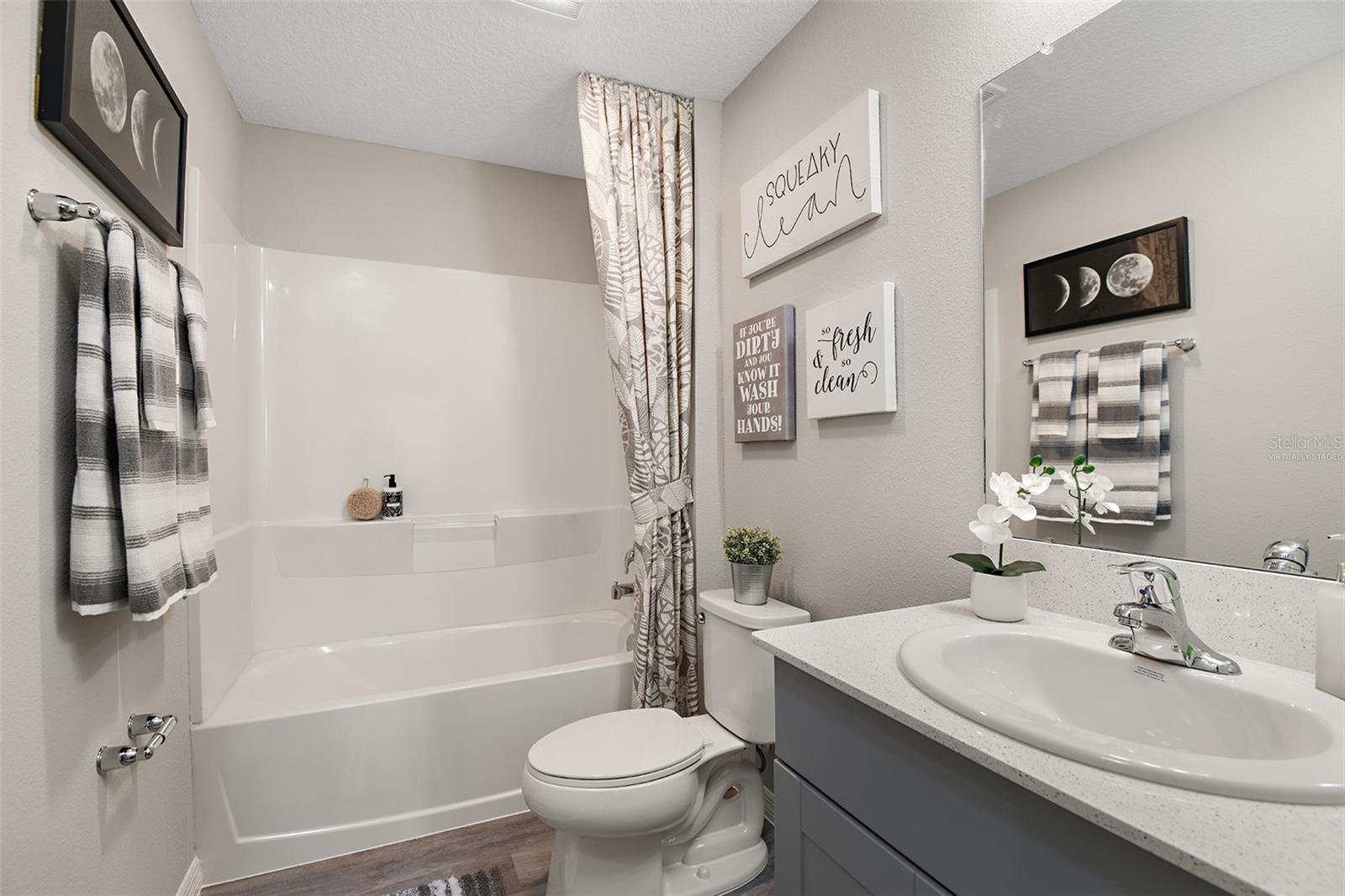 Image 22 of 29 For 36671 Sagemoor Drive