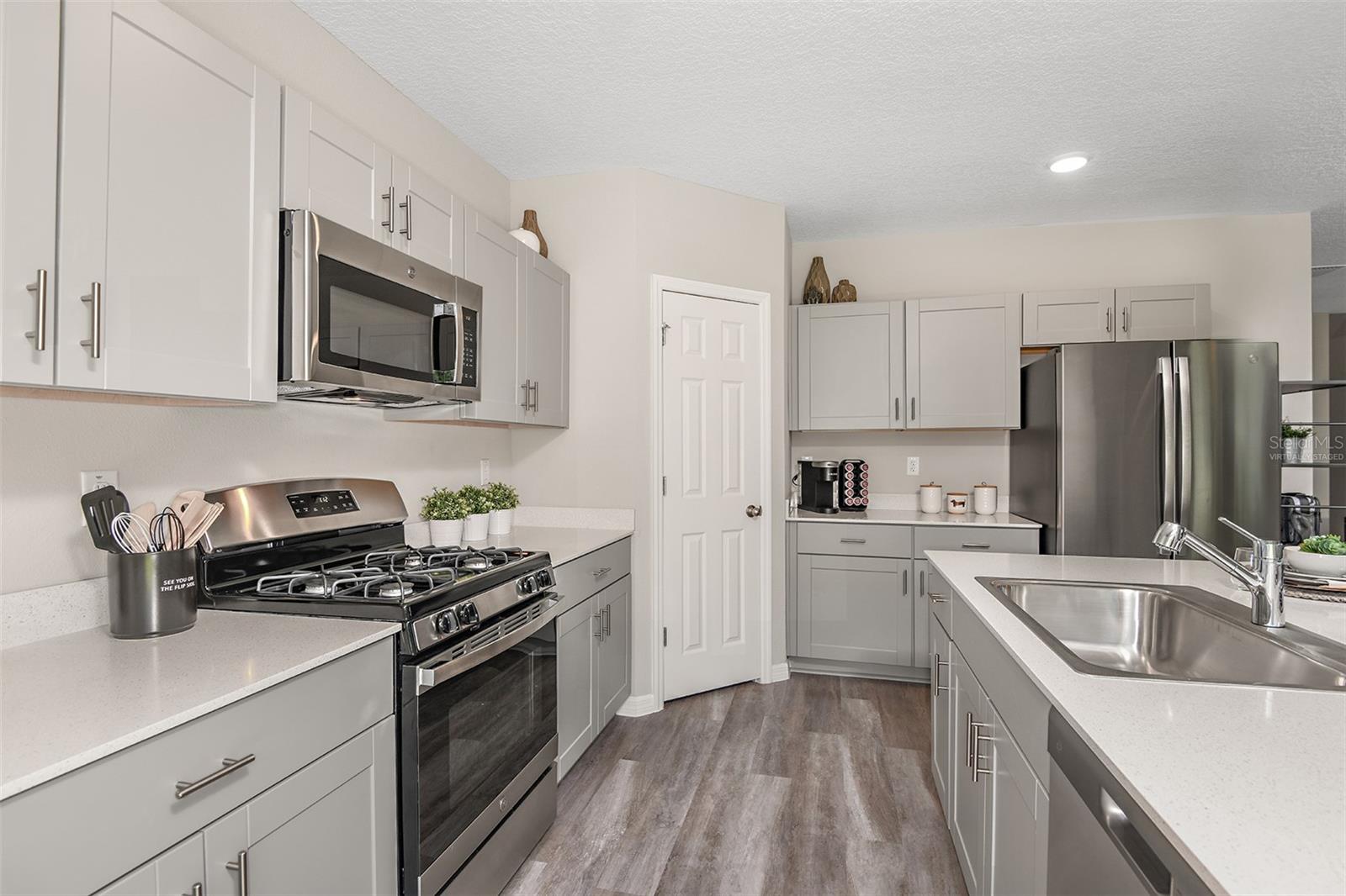 Image 3 of 29 For 36671 Sagemoor Drive