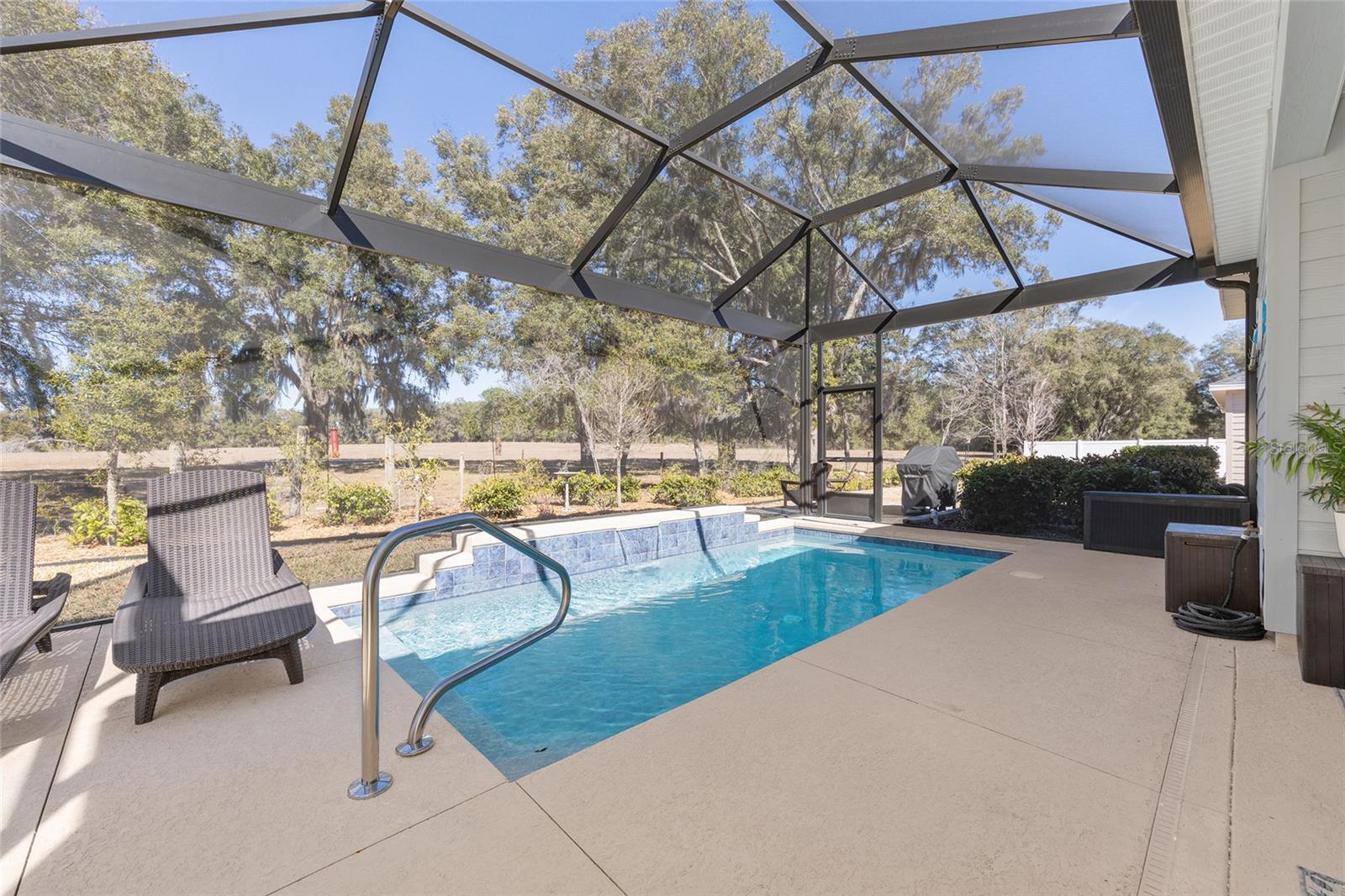 Image 39 of 61 For 7731 74th Loop