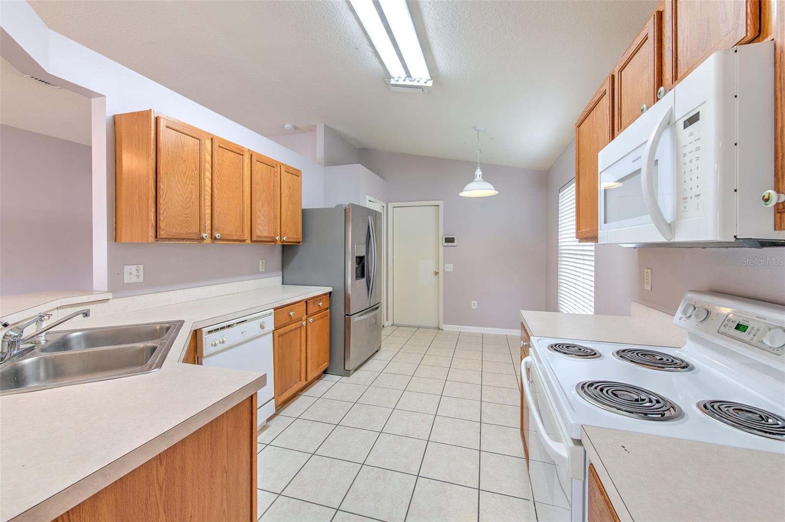 Image 22 of 40 For 2703 Breakwater Court