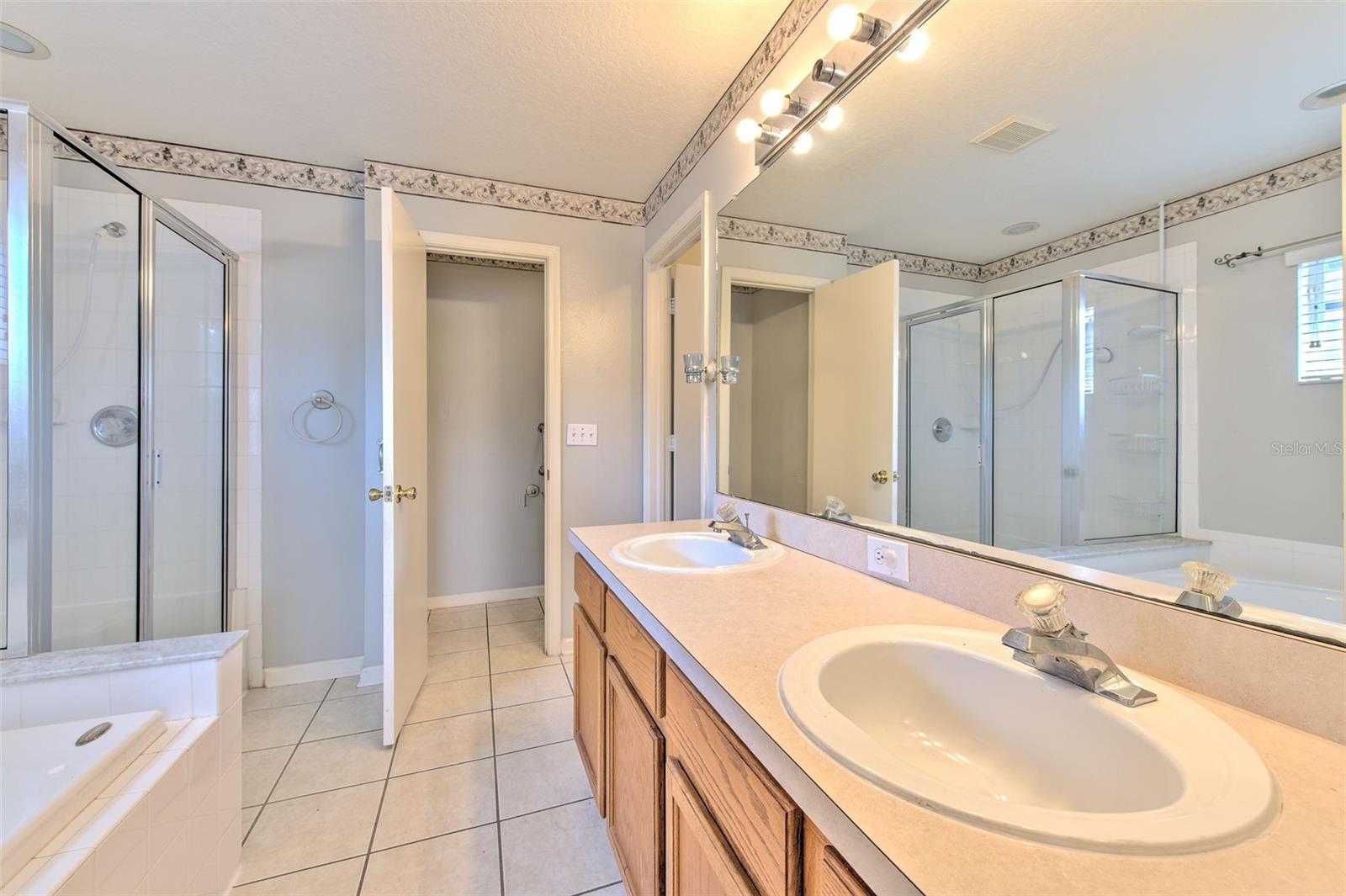 Image 28 of 40 For 2703 Breakwater Court