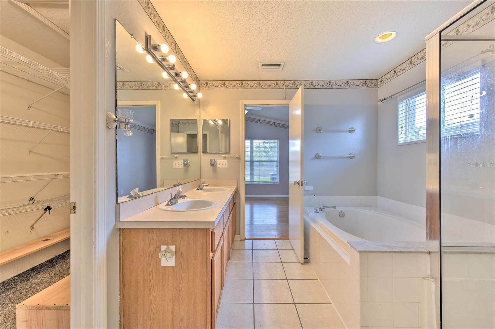 Image 29 of 40 For 2703 Breakwater Court