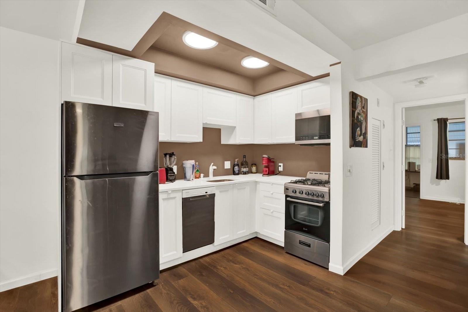 Listing photo id 1 for 6015 19th Street N 216