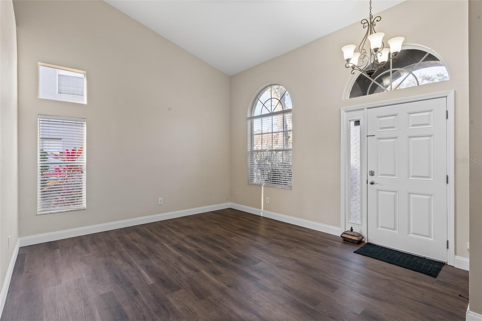 Image 11 of 66 For 11012 Oyster Bay Circle