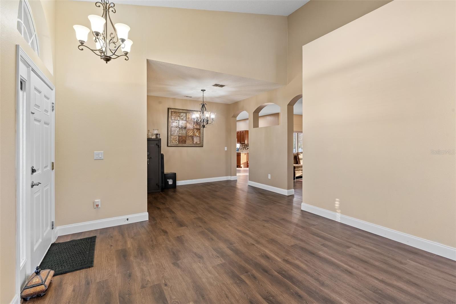 Image 13 of 66 For 11012 Oyster Bay Circle