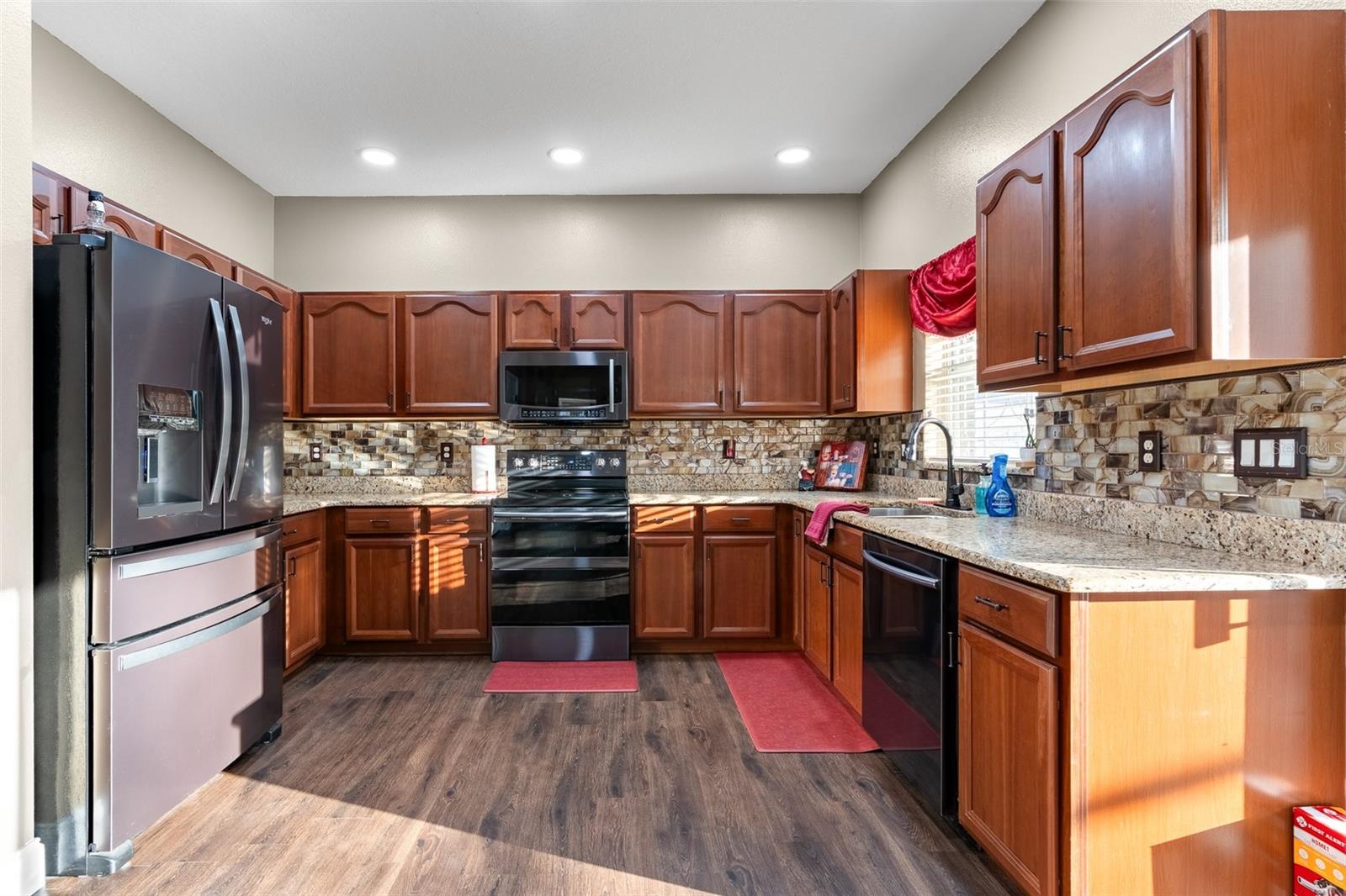 Image 20 of 66 For 11012 Oyster Bay Circle