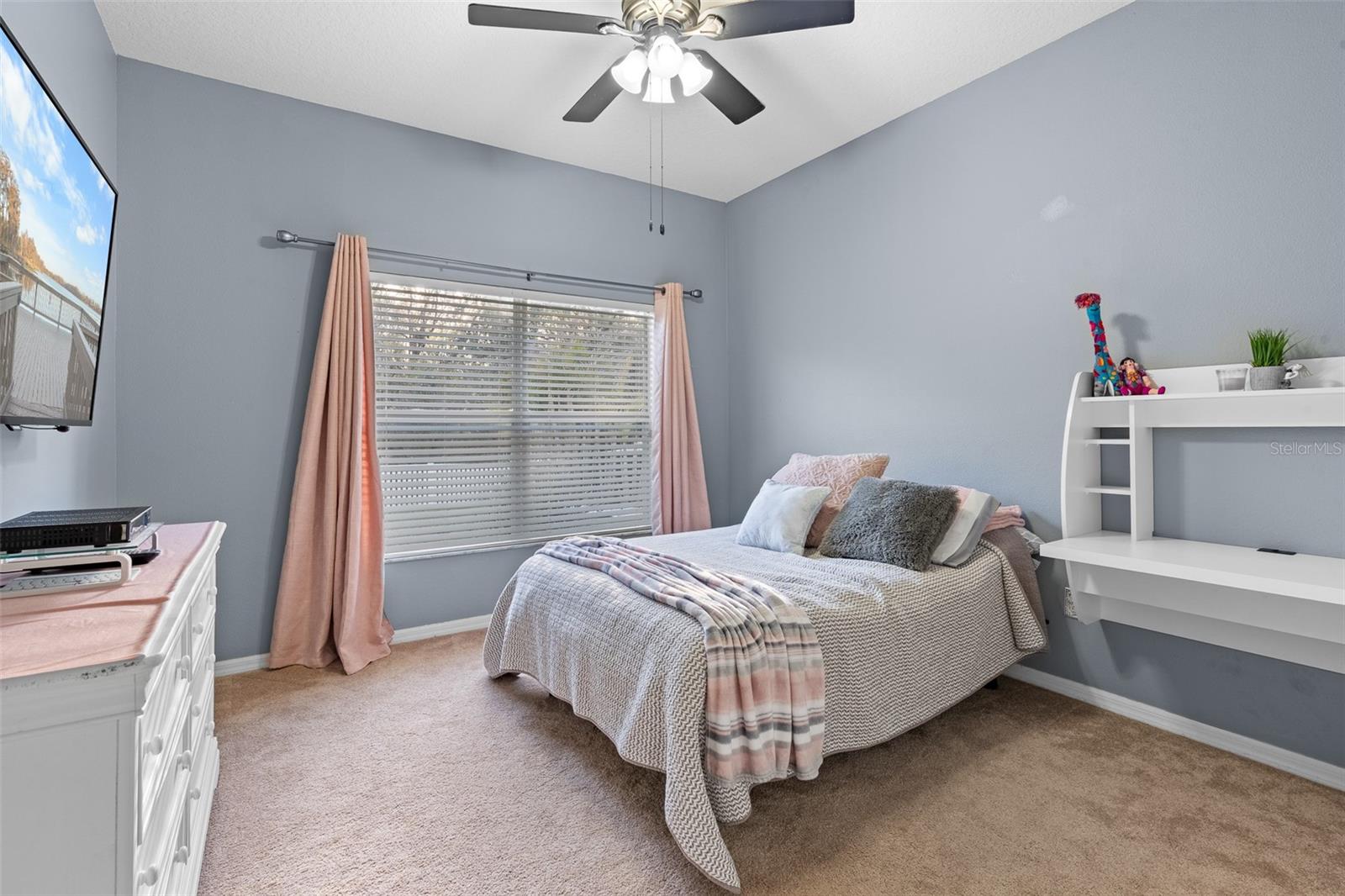 Image 22 of 66 For 11012 Oyster Bay Circle