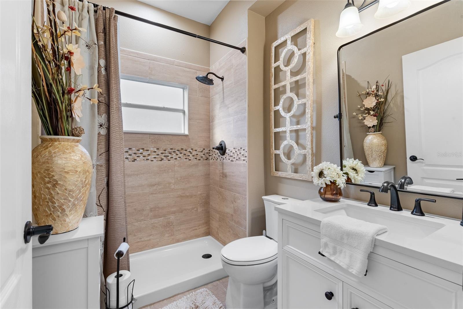 Image 23 of 66 For 11012 Oyster Bay Circle