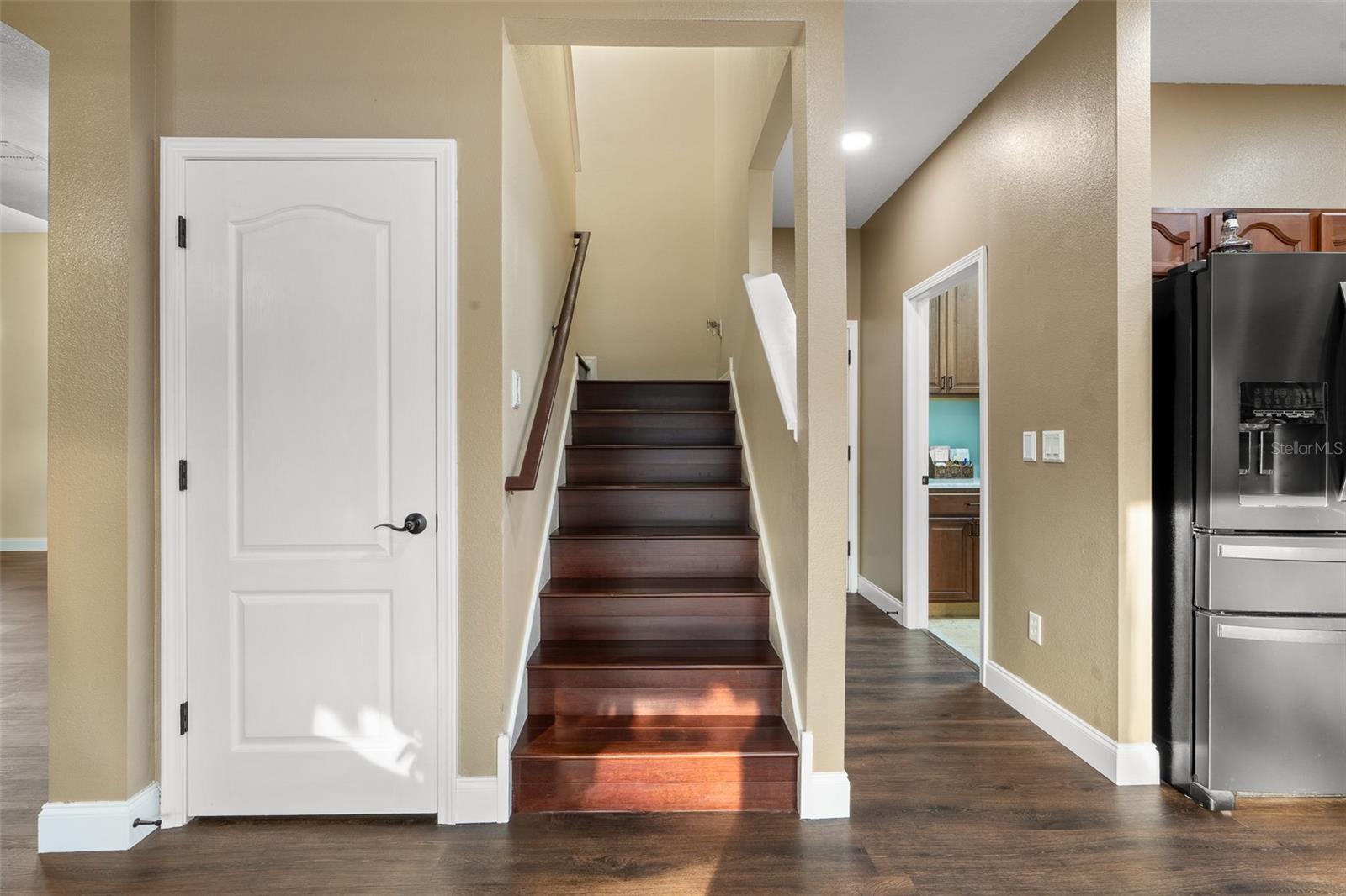 Image 24 of 66 For 11012 Oyster Bay Circle