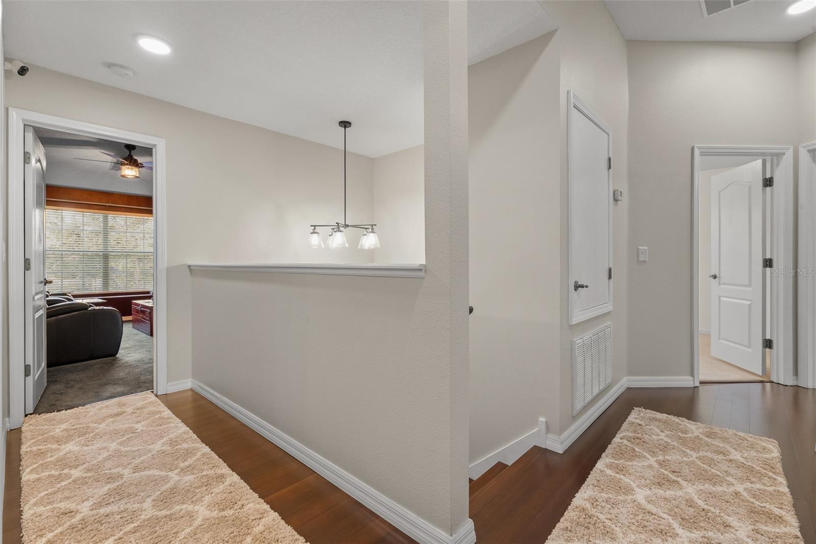 Image 26 of 66 For 11012 Oyster Bay Circle