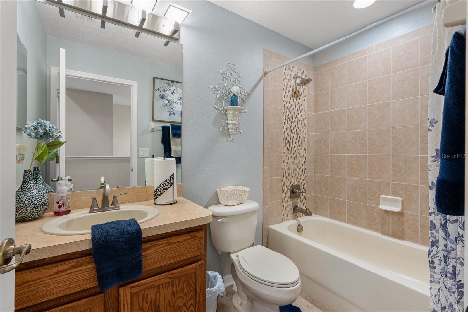 Image 32 of 66 For 11012 Oyster Bay Circle