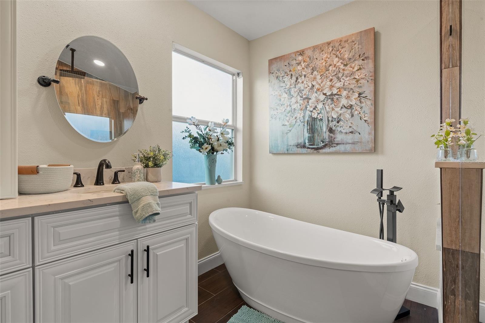 Image 40 of 66 For 11012 Oyster Bay Circle