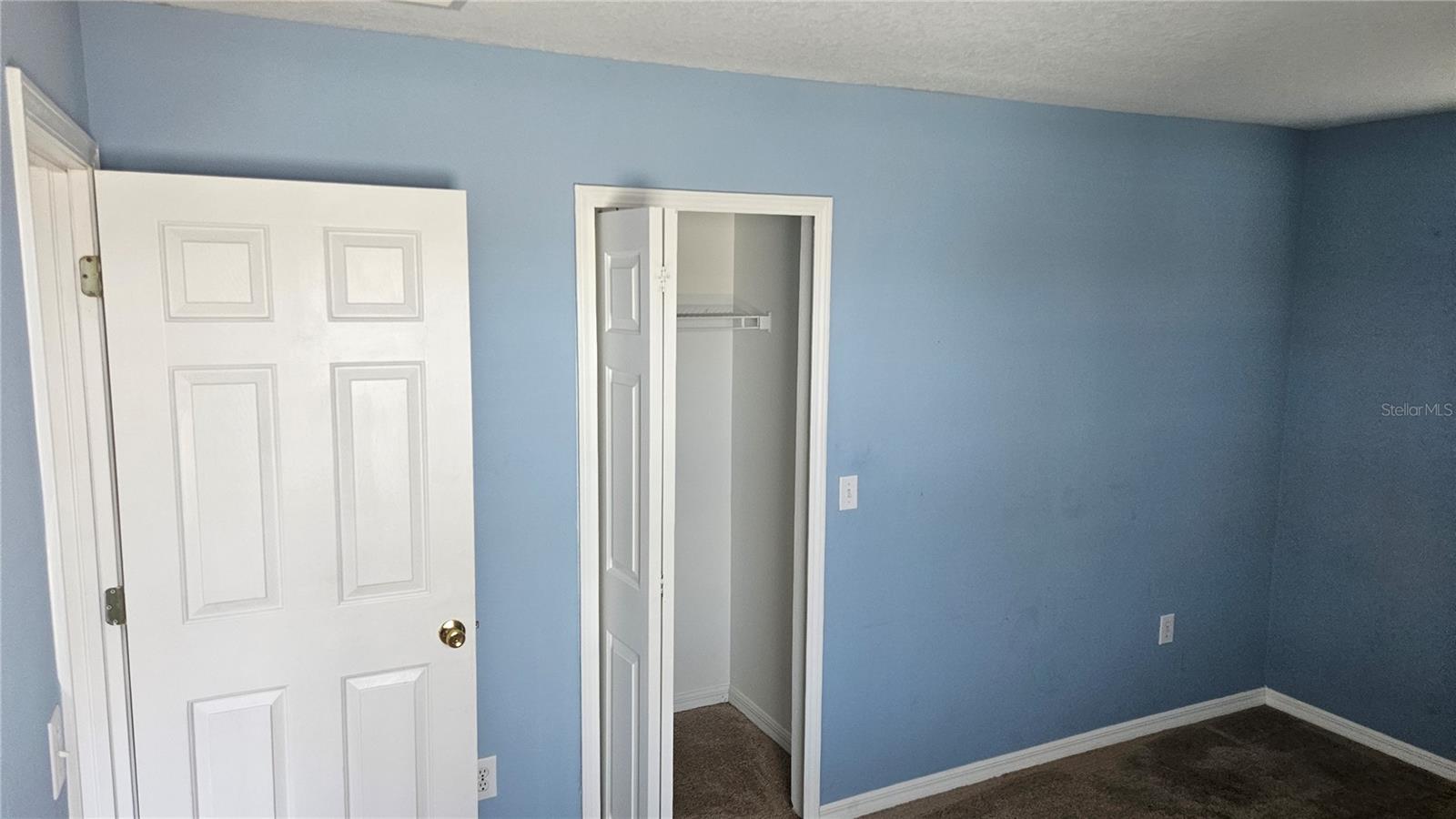 Image 31 of 42 For 6836 Aramon Court