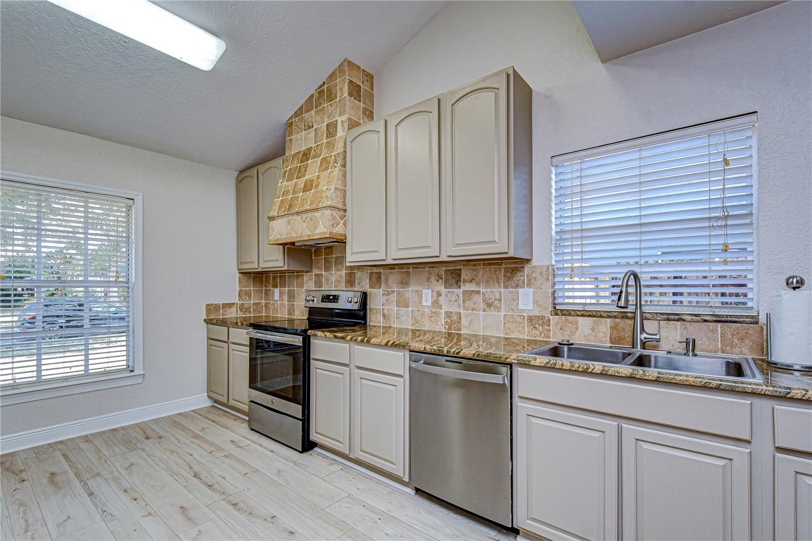 Image 11 of 41 For 8756 Hampden Drive