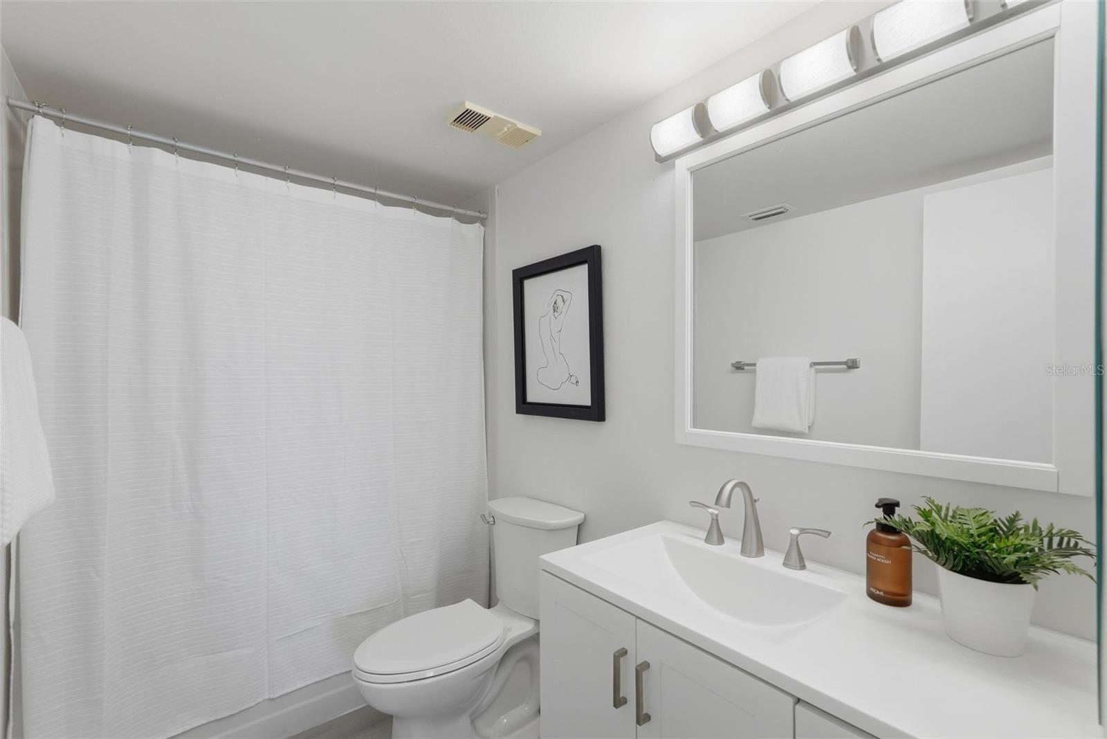 Image 18 of 33 For 6291 Bahia Del Mar Circle 116