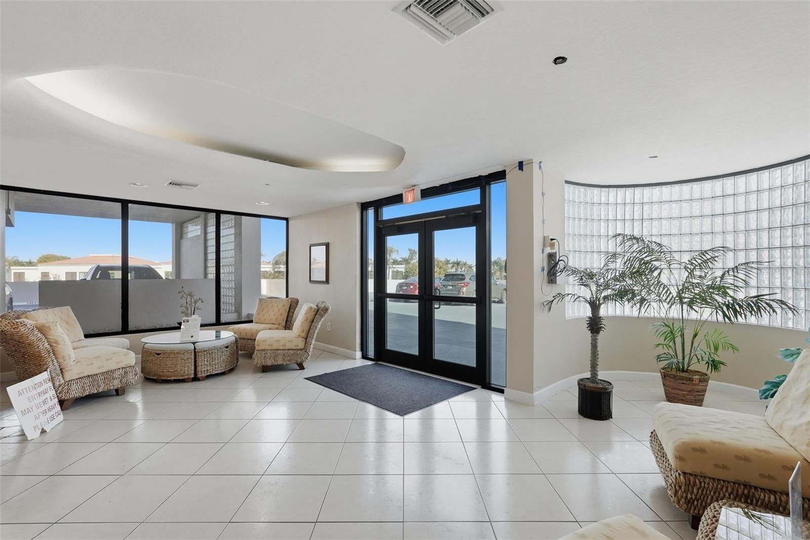 Image 27 of 33 For 6291 Bahia Del Mar Circle 116