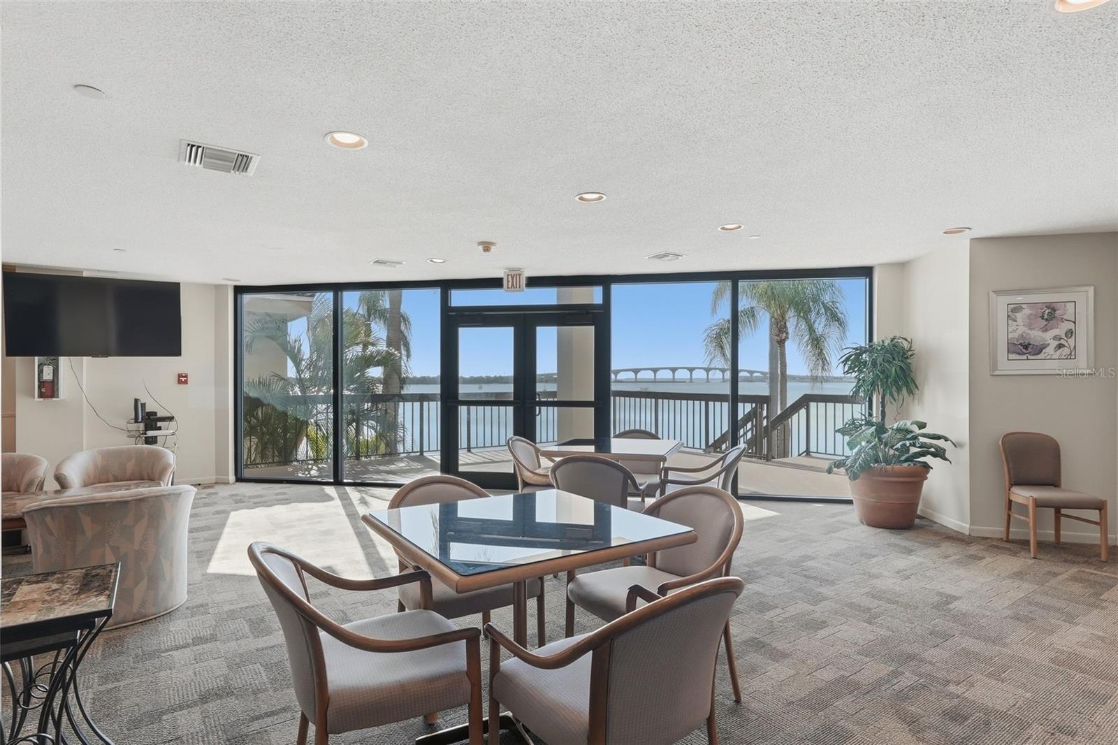 Image 30 of 33 For 6291 Bahia Del Mar Circle 116