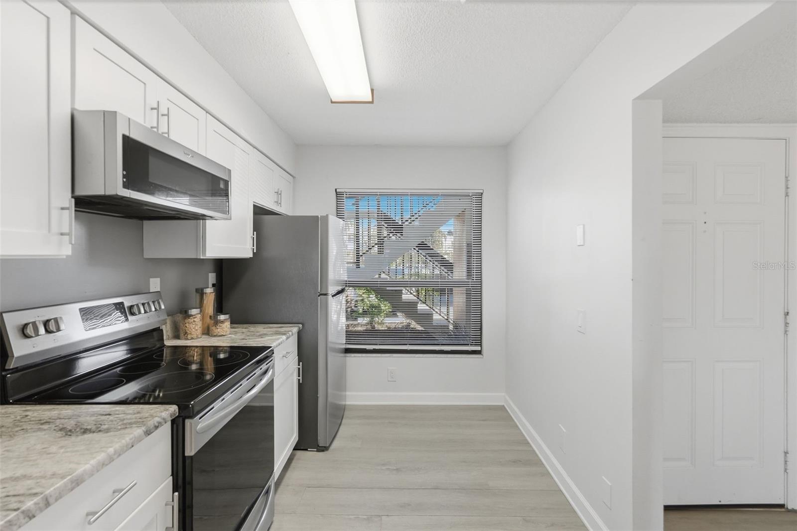 Image 8 of 33 For 6291 Bahia Del Mar Circle 116